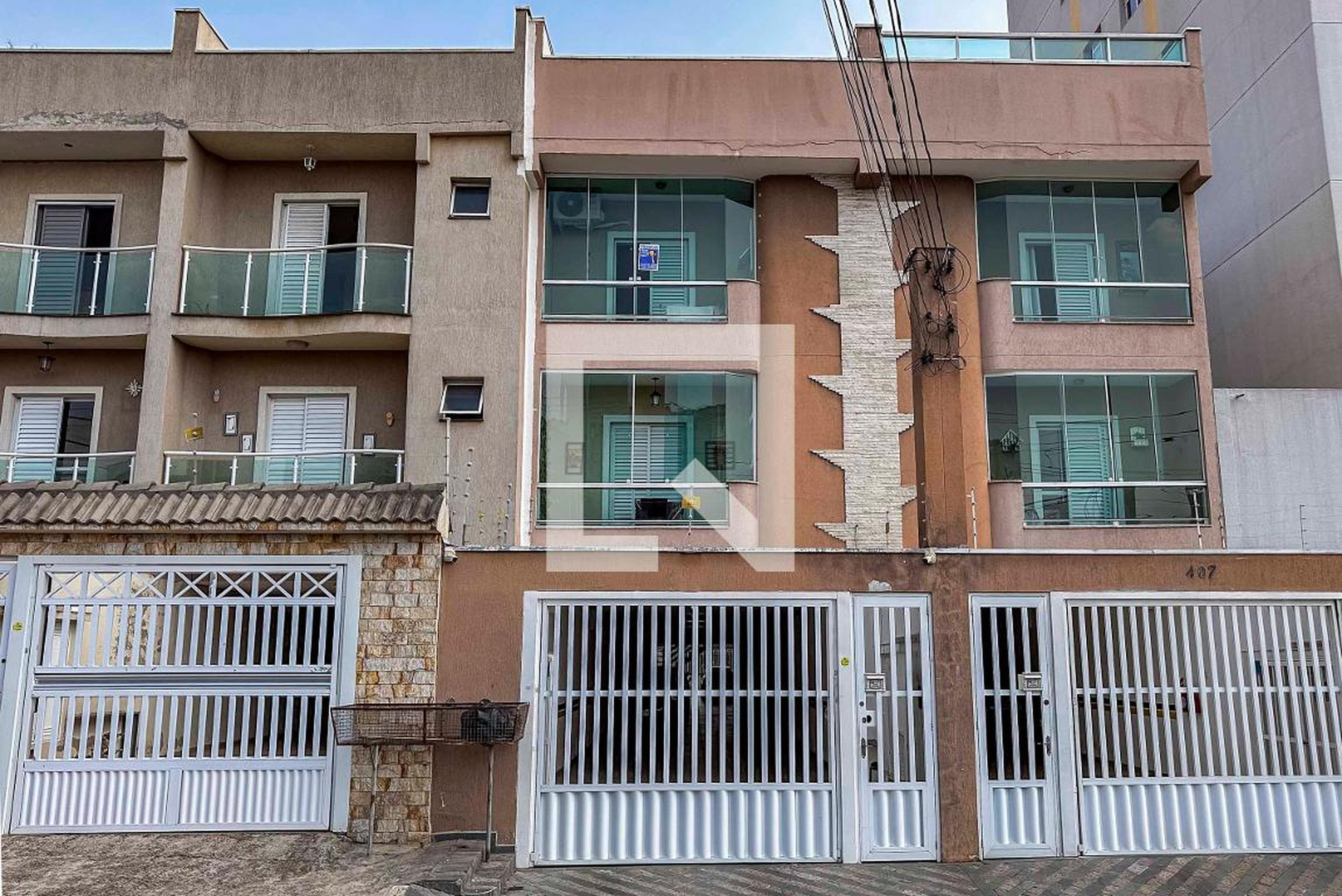 Fachada Condomínio em Rua Muritiba, 403