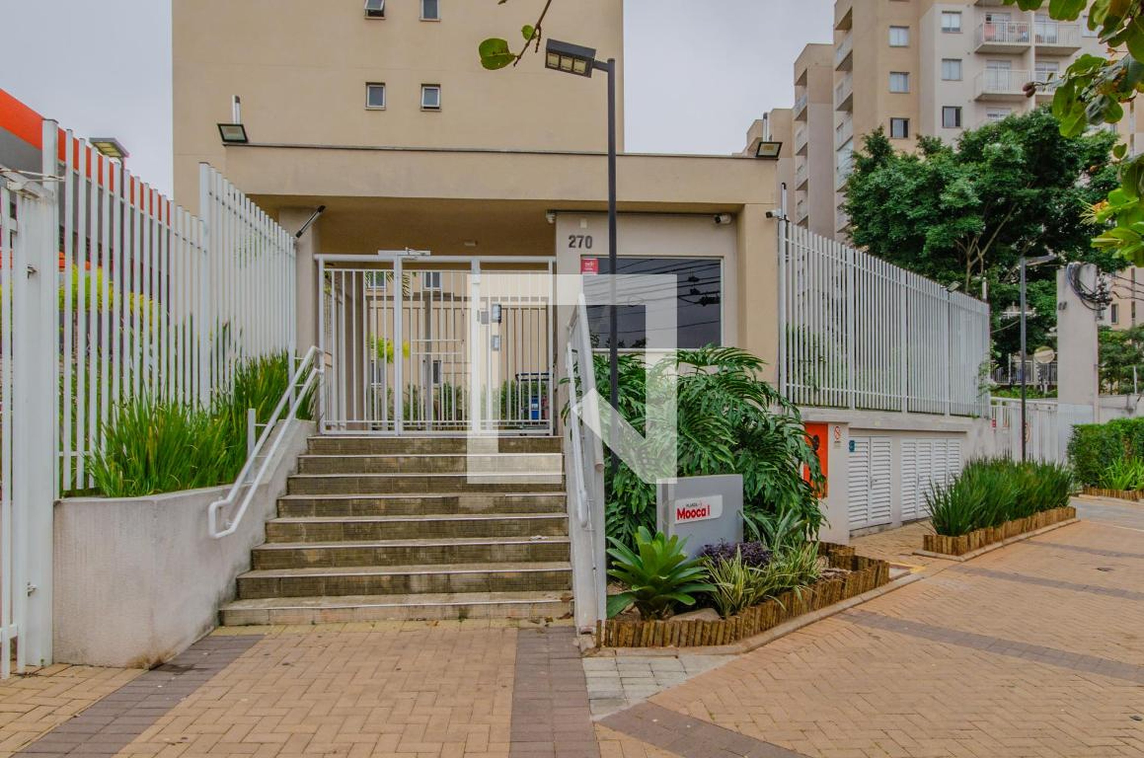 Fachada Condomínio em Praça Alberto Lion, 72