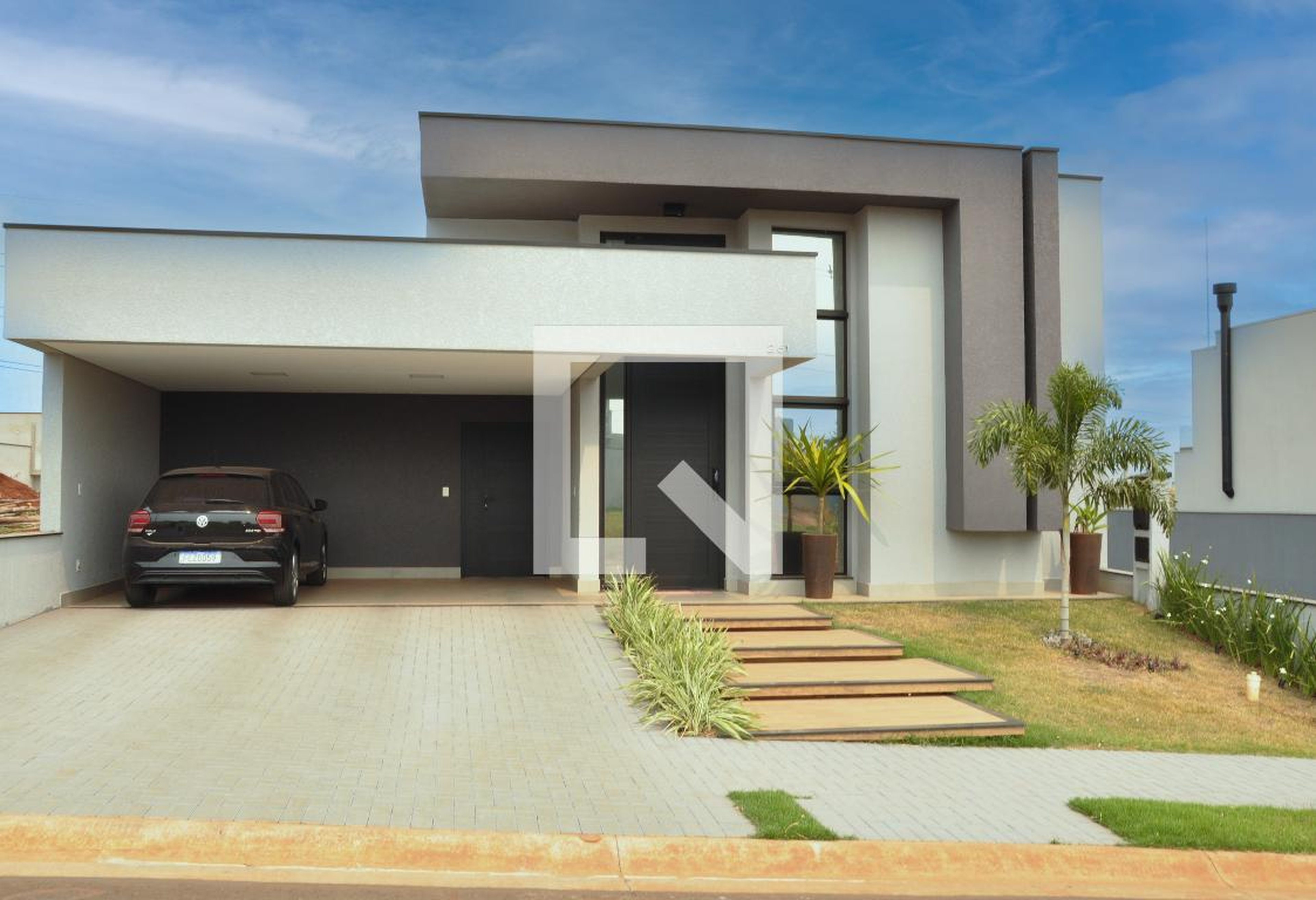 Fachada Condomínio em Rua Brisa do Mar, 261