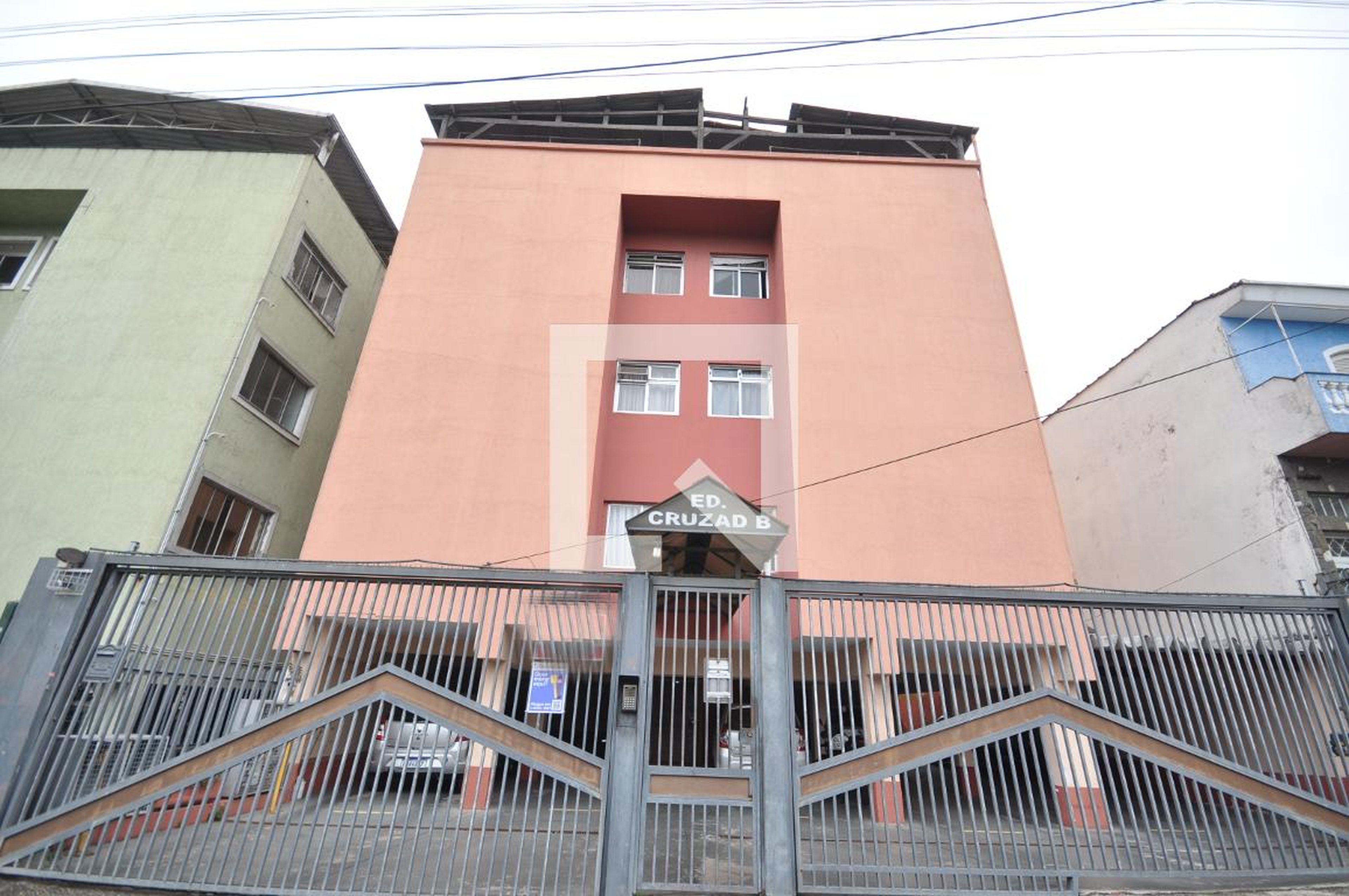 Fachada Residencial Cruzado