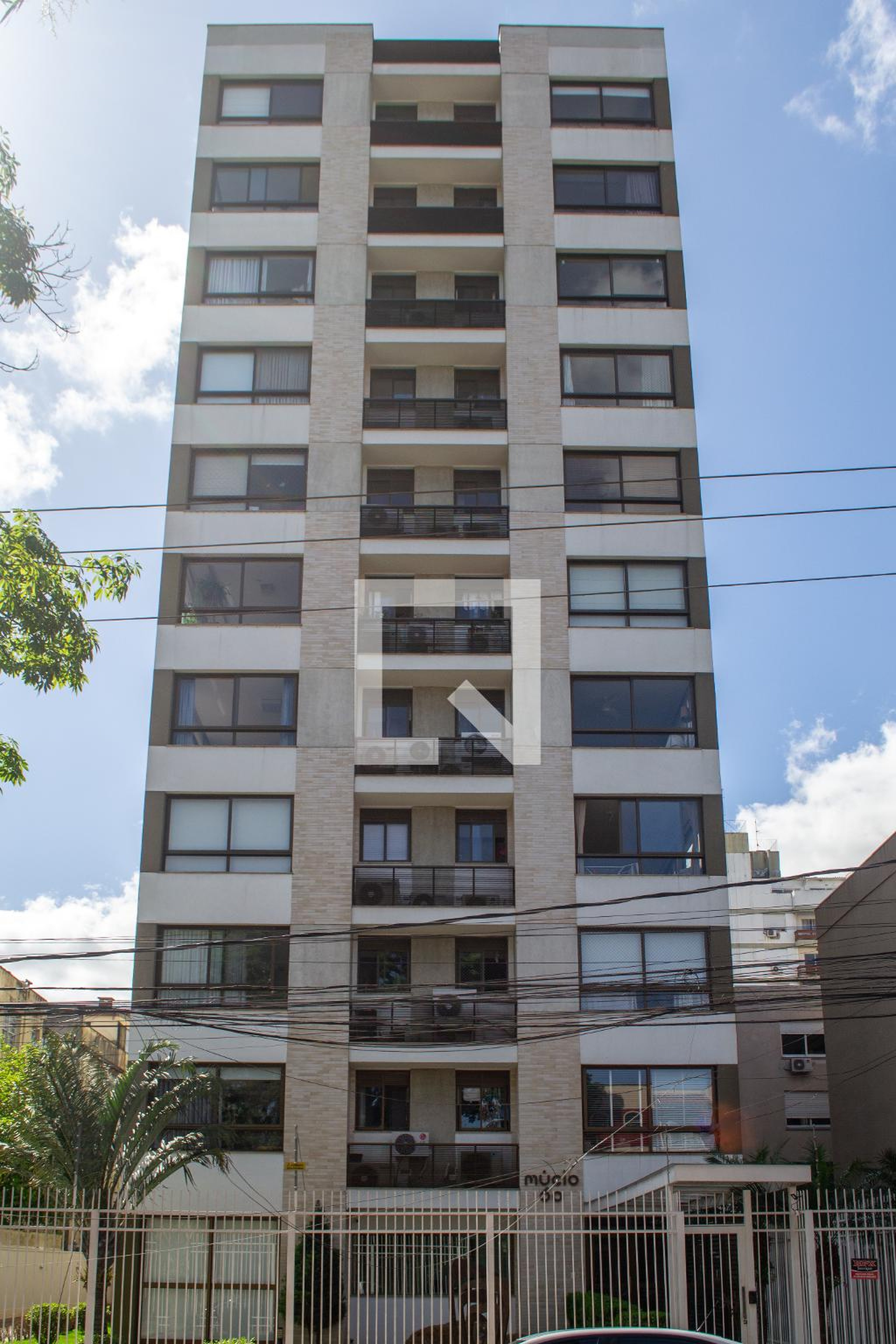 Fachada Condomínio em Rua Múcio Teixeira, 60