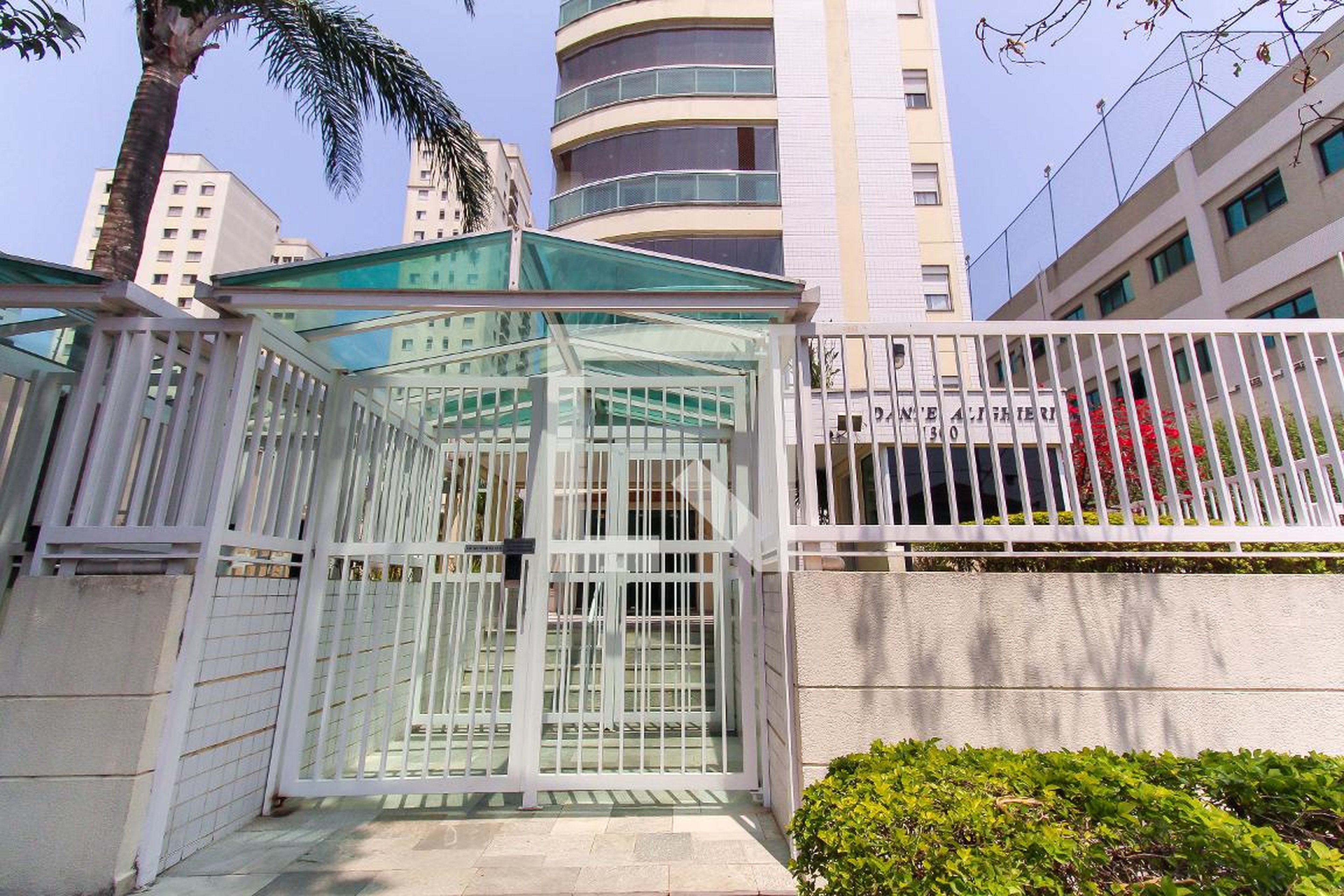 Fachada Condomínio Dante Alighieri