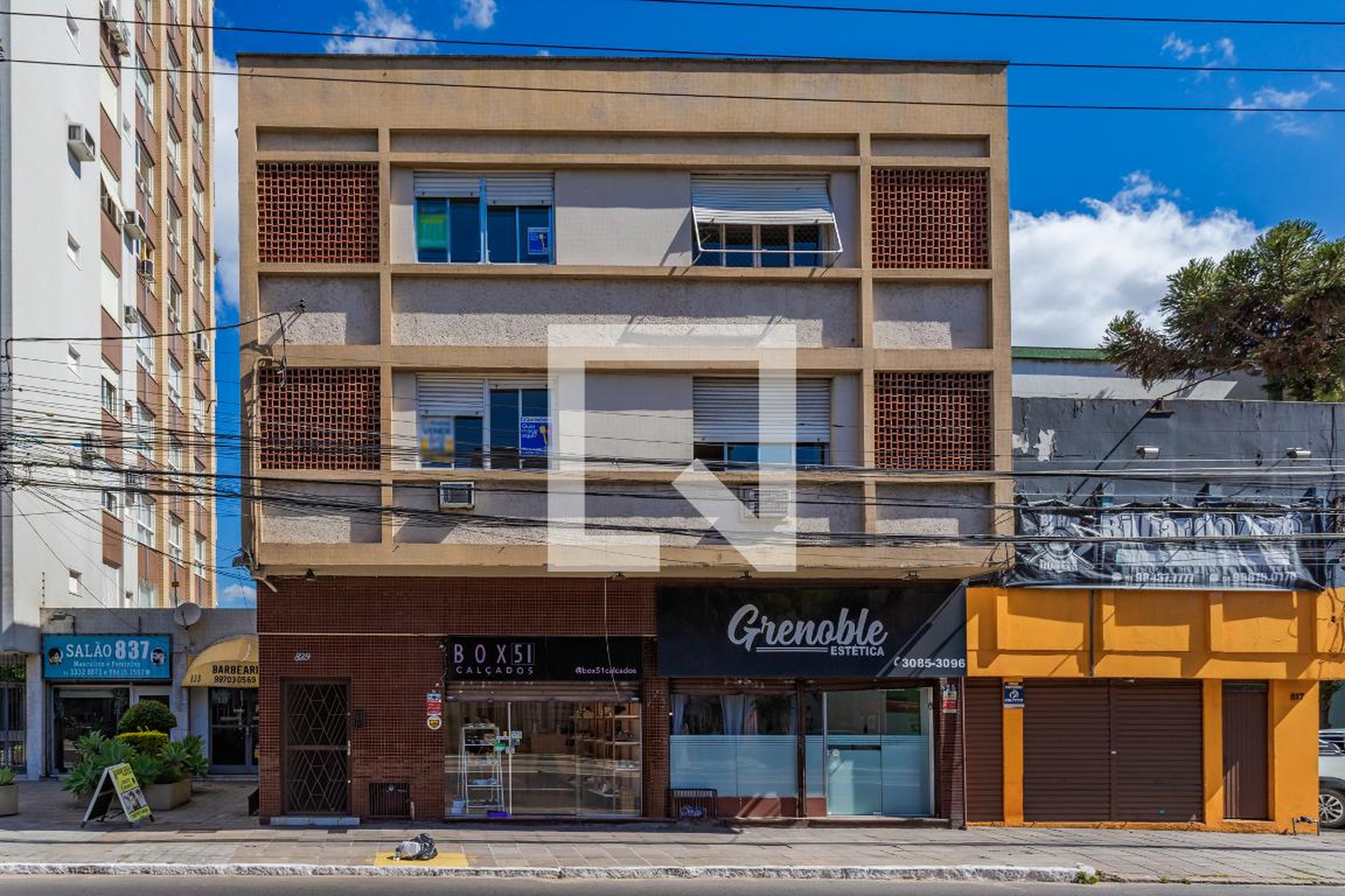 Fachada Condomínio em Avenida Protásio Alves, 829