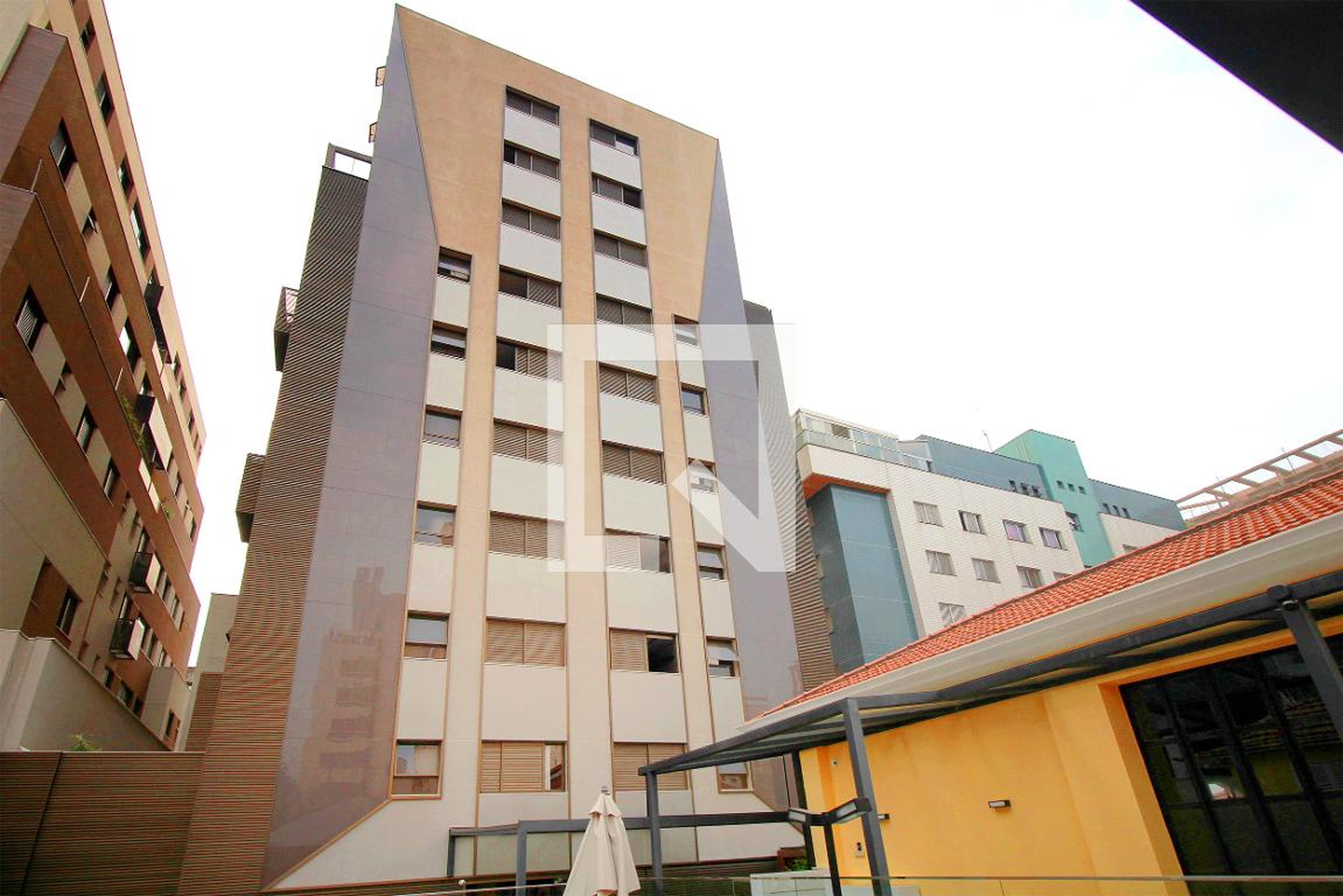 Fachada do Prédio Condomínio Retrô Design Residence