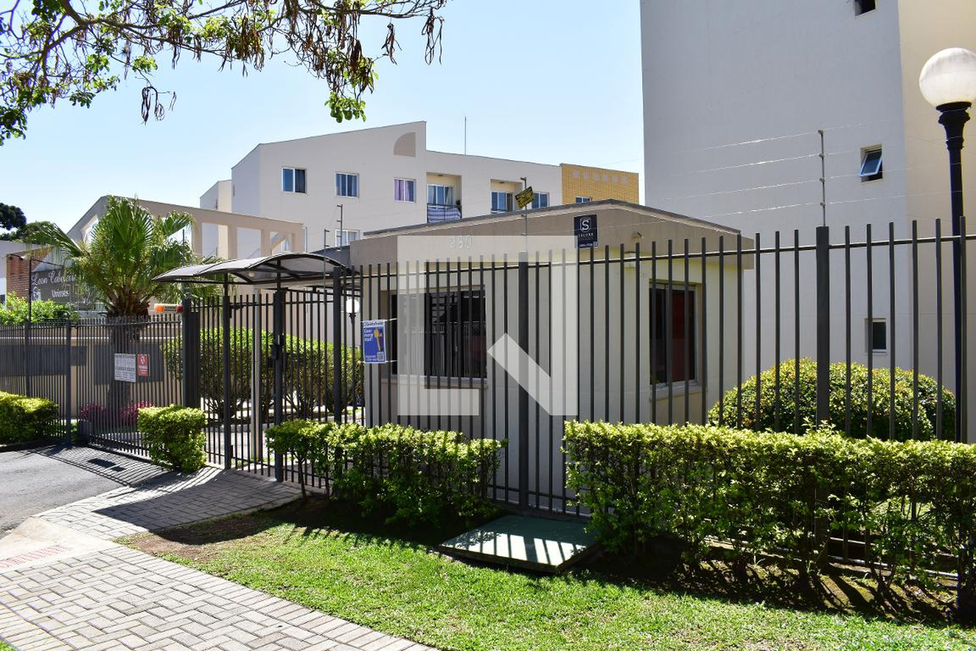 Fachada do condomínio Condomínio em Rua Major Virgolino Esmanhotto, 260