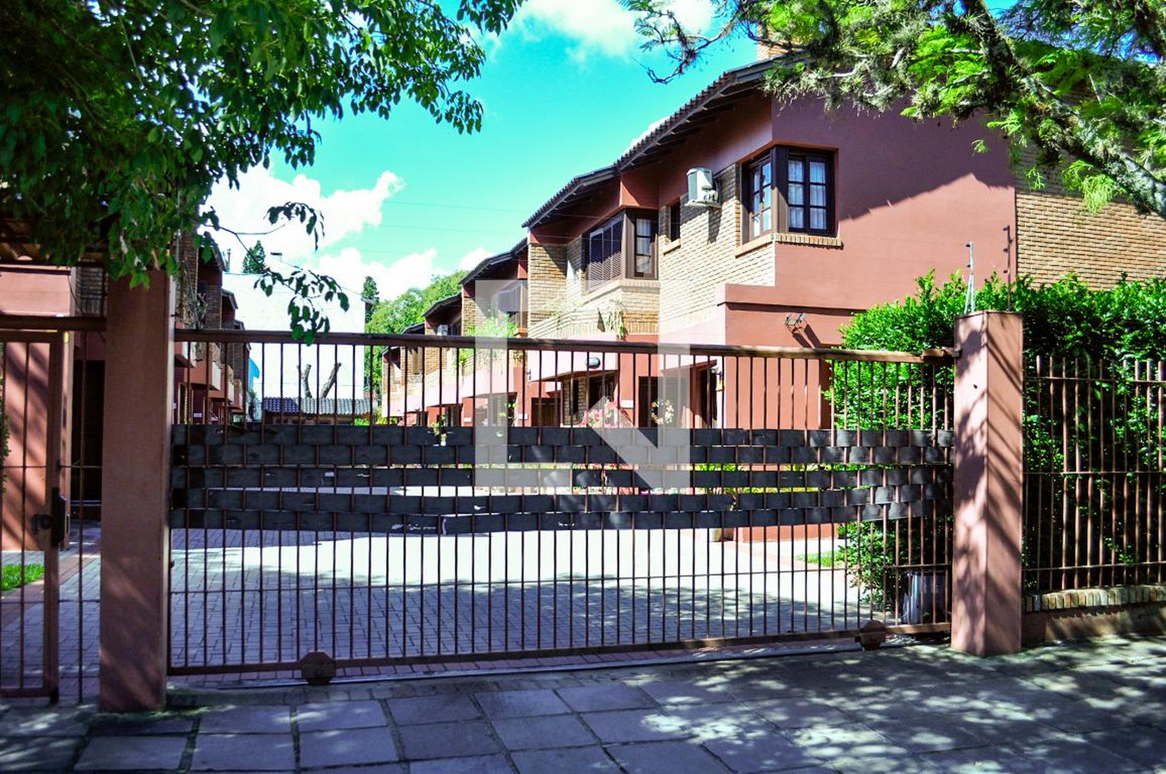 Fachada do condomínio Condomínio em Avenida Coronel Marcos, 1608