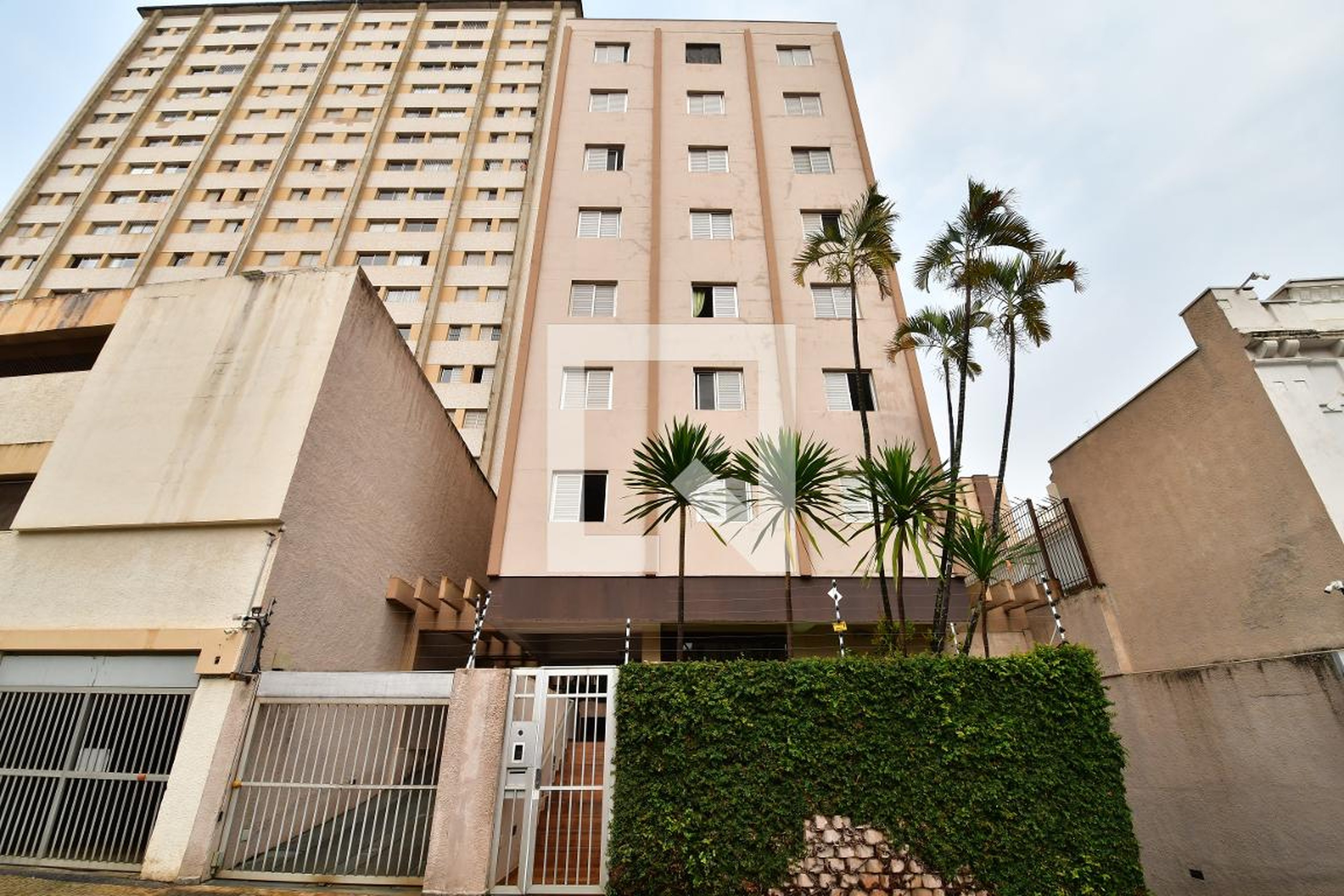 Fachada do Prédio Condomínio em Rua Luzitana, 1647