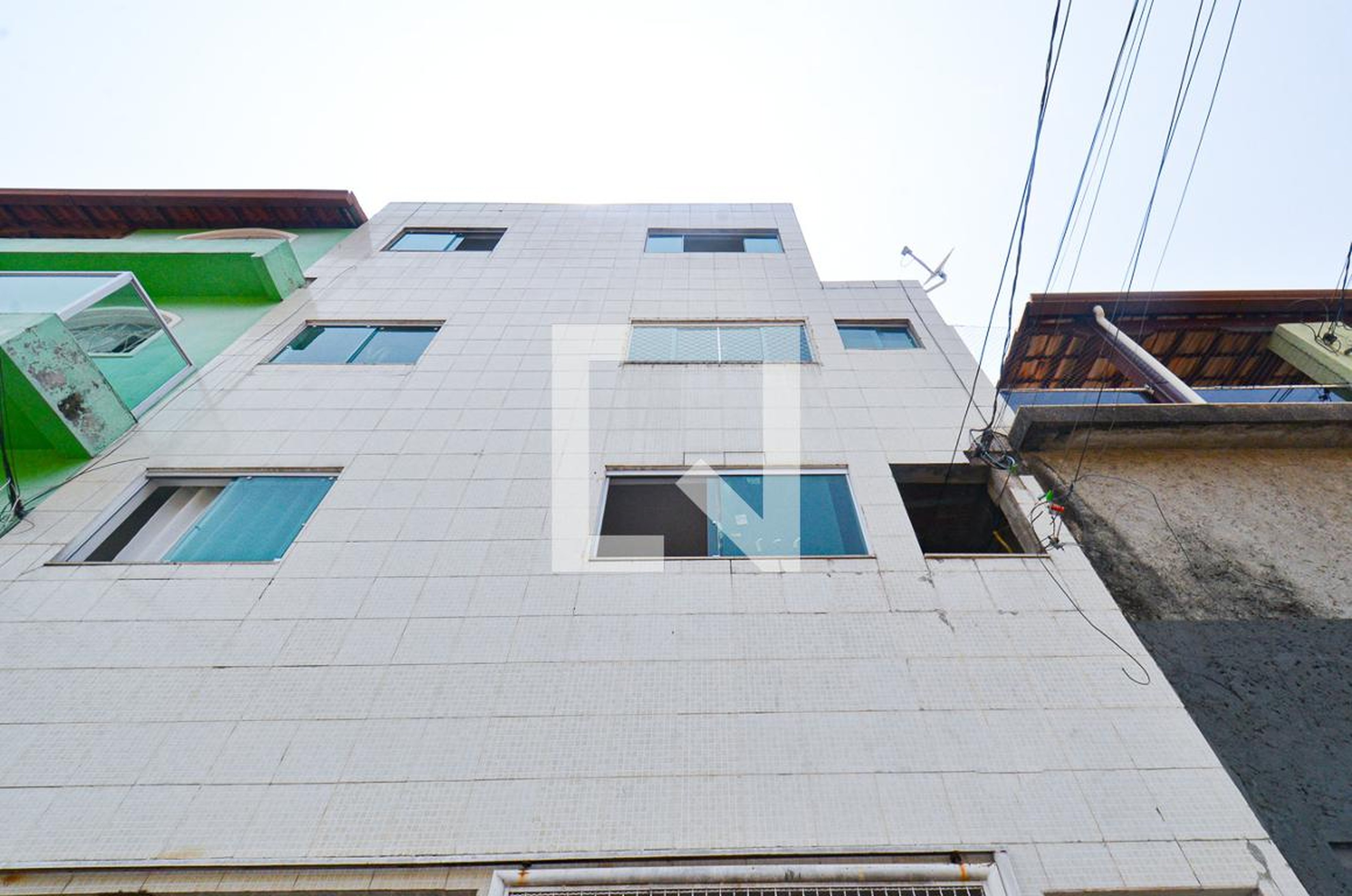 Fachada Condomínio em Rua Gonçalves Lêdo, 294