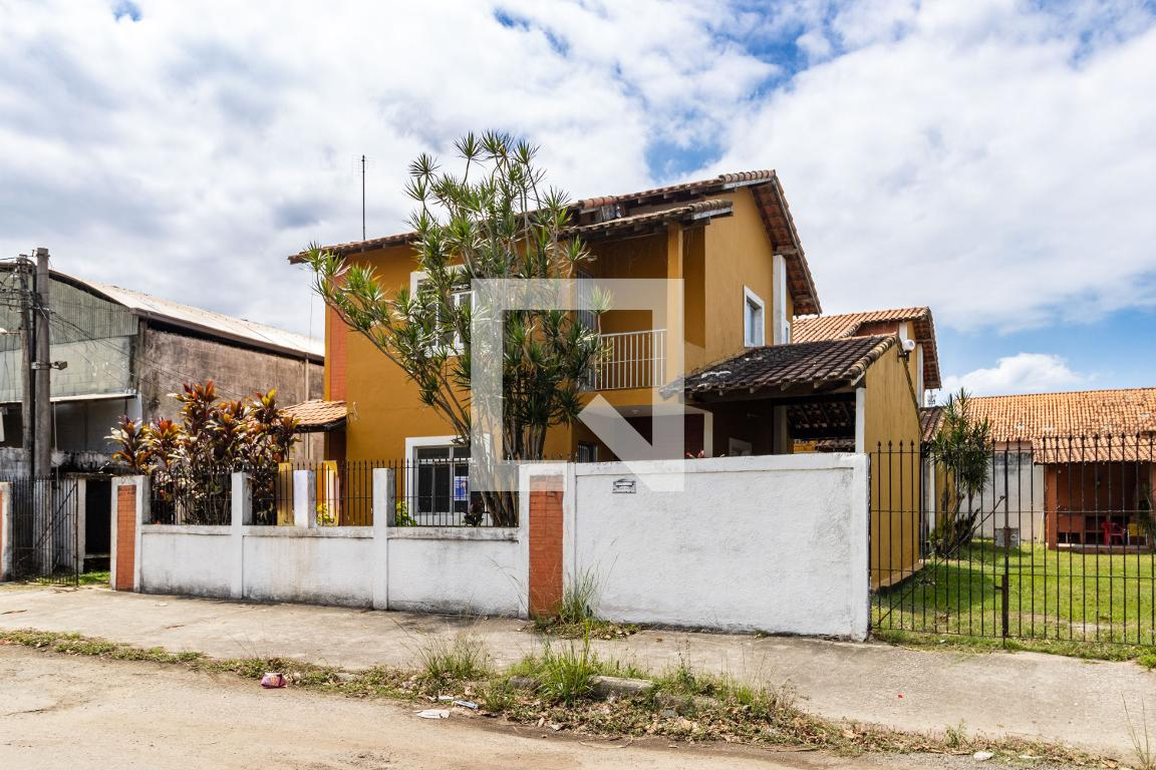 Fachada Condomínio em Avenida Arnaldo Lage, 200