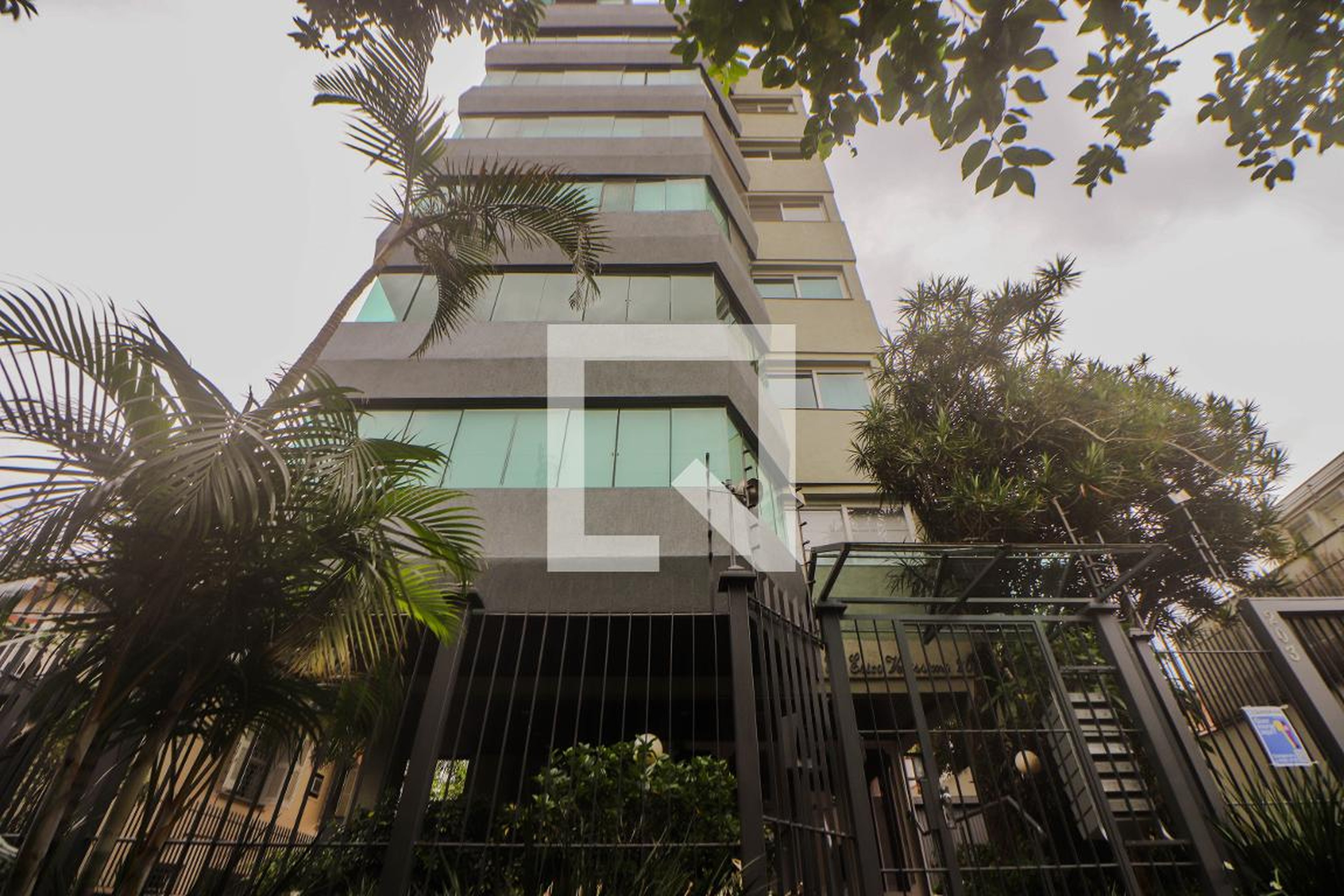 Fachada Condomínio em Rua Álvares Machado, 203