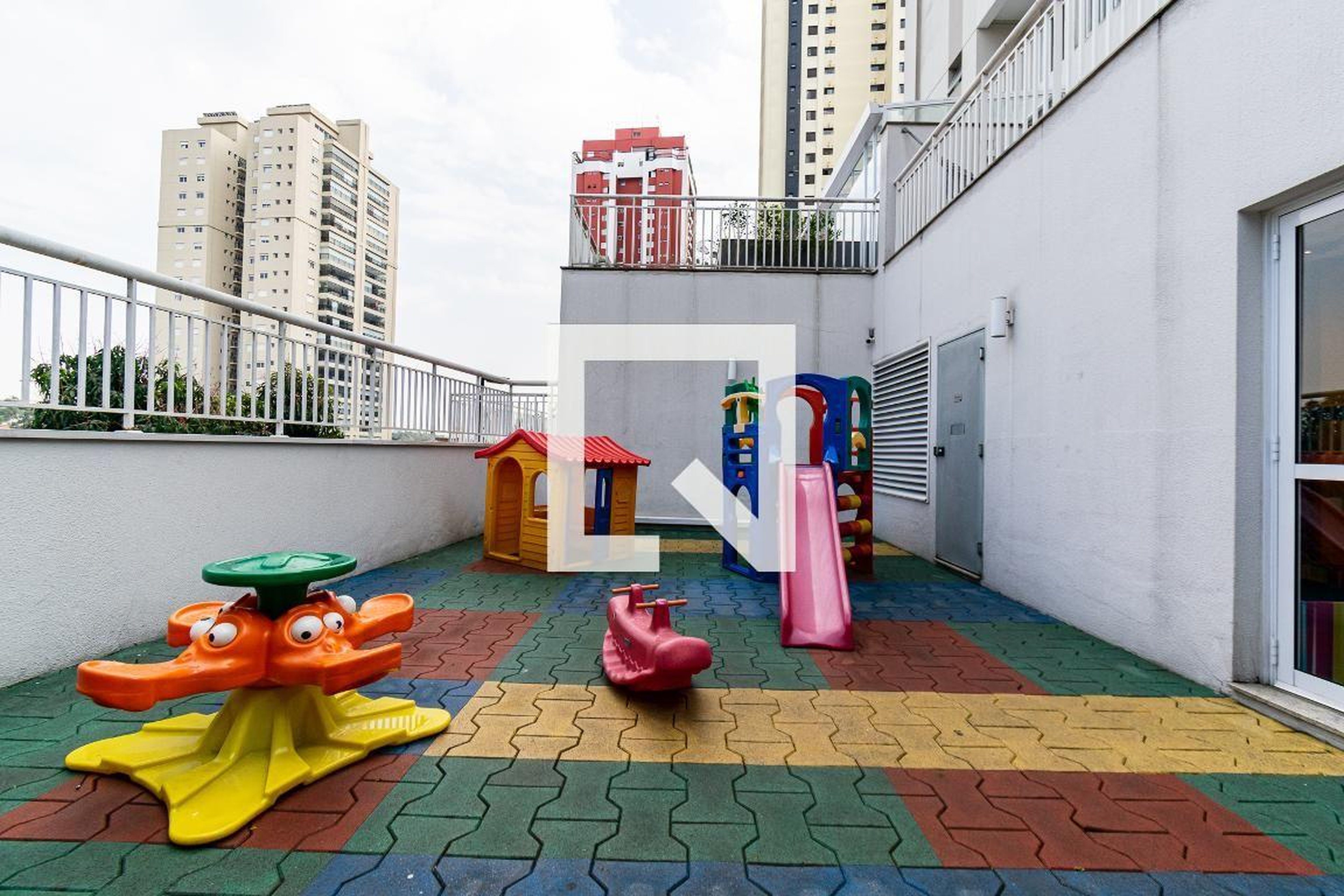 Playground - Oliva Vila Mascote