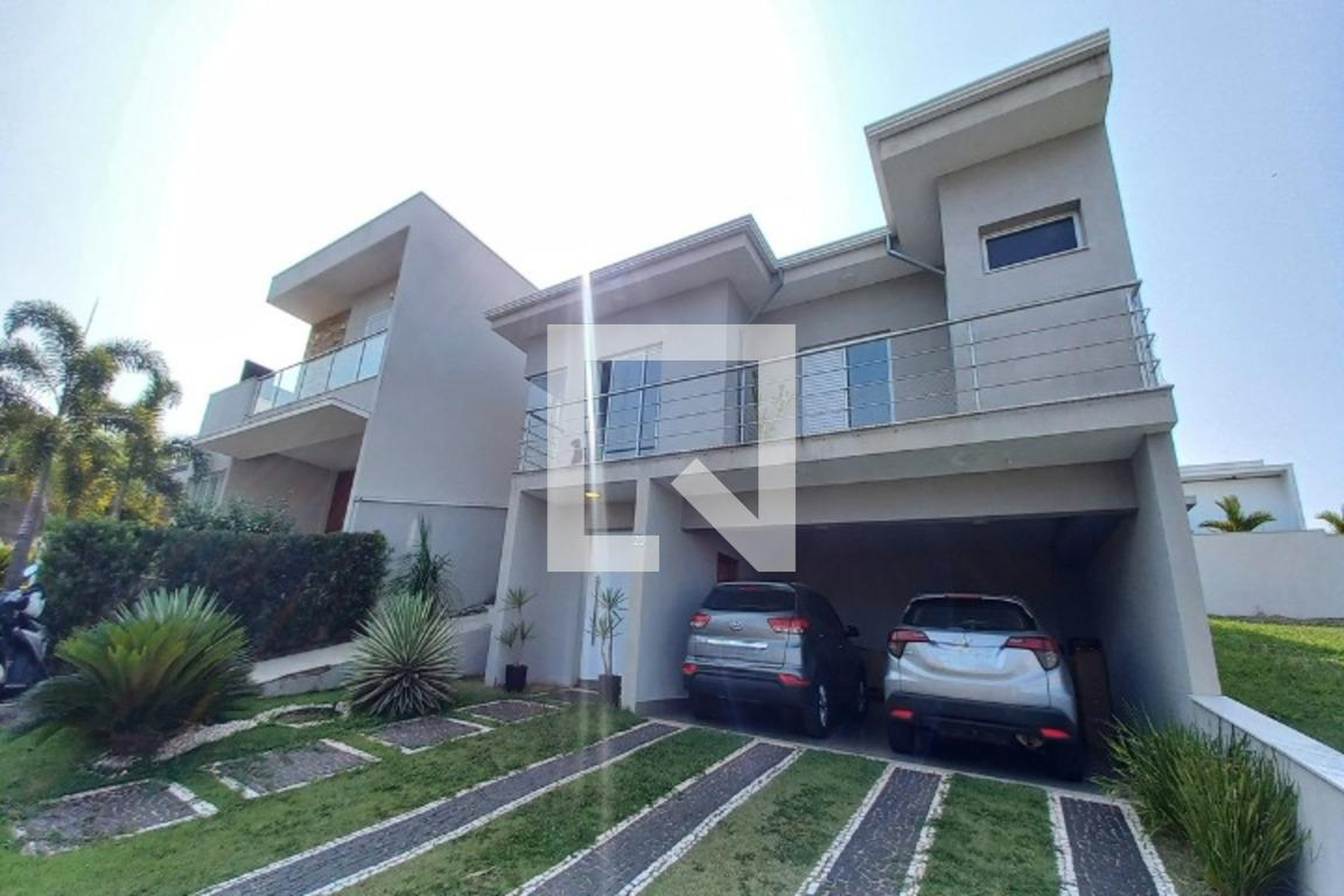 Fachada do Prédio Condomínio em Avenida Paulo Roberto Russo Pedroso, 20