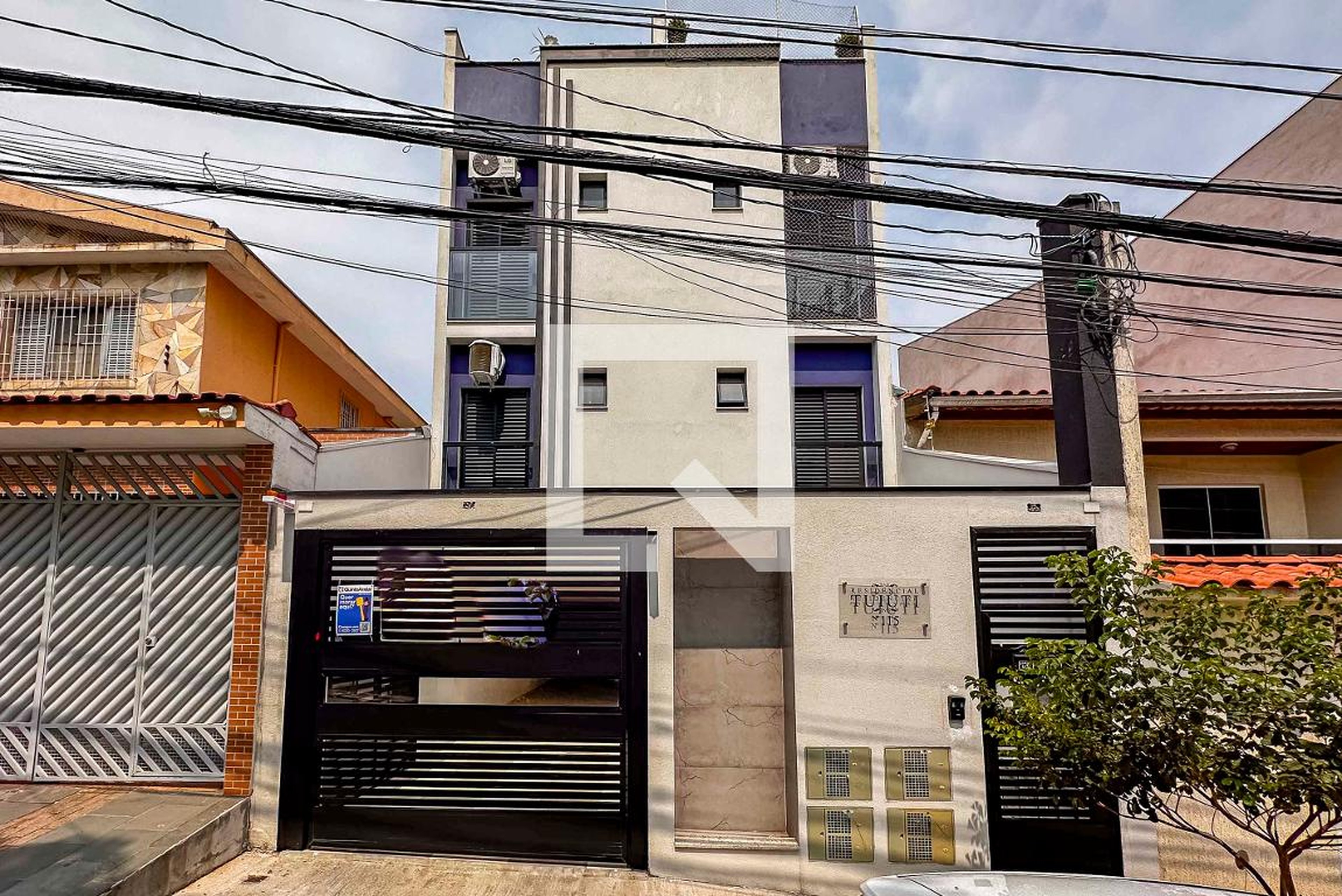 Fachada Condomínio em Rua Tuiuti, 115