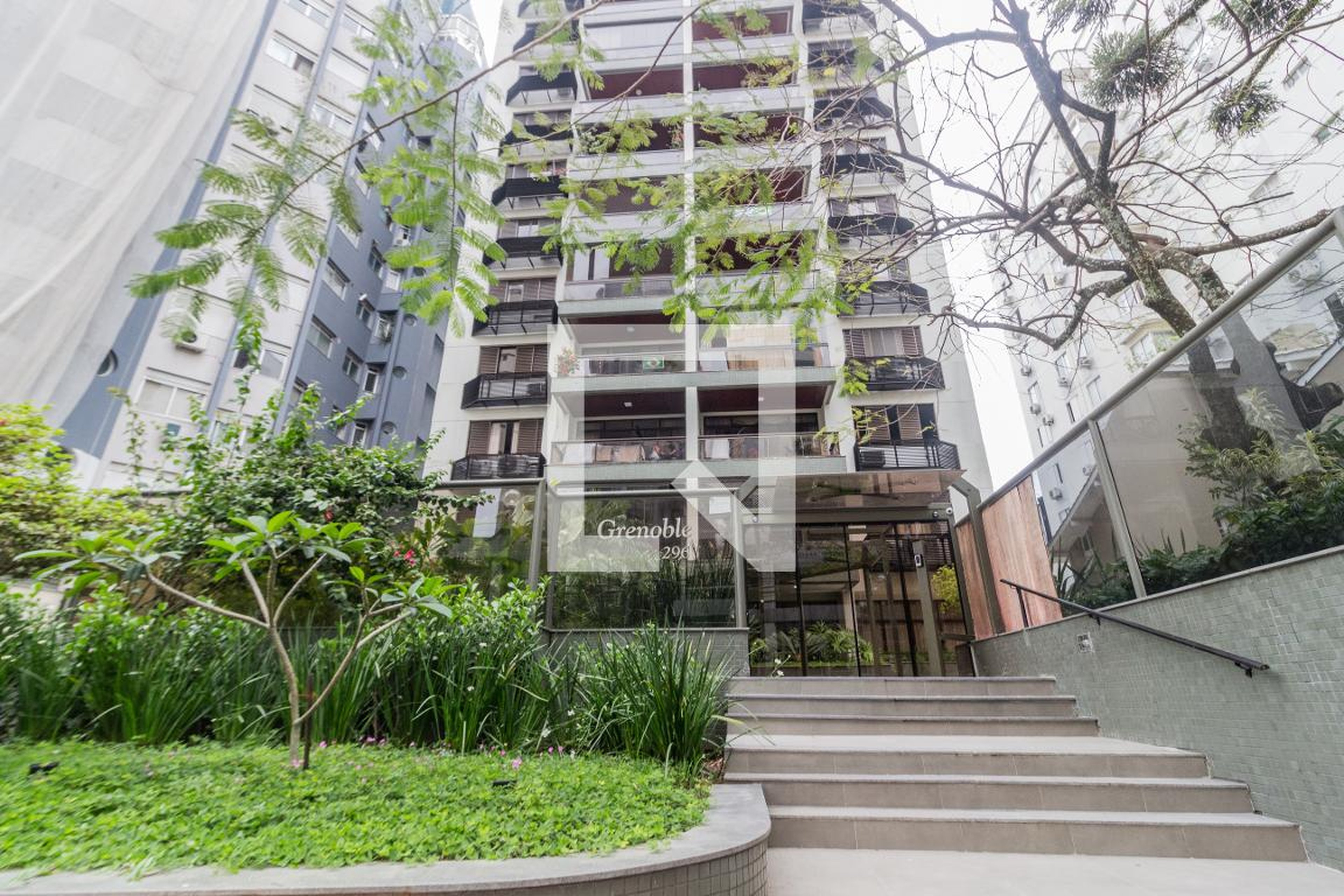 Fachada Edifício Grenoble