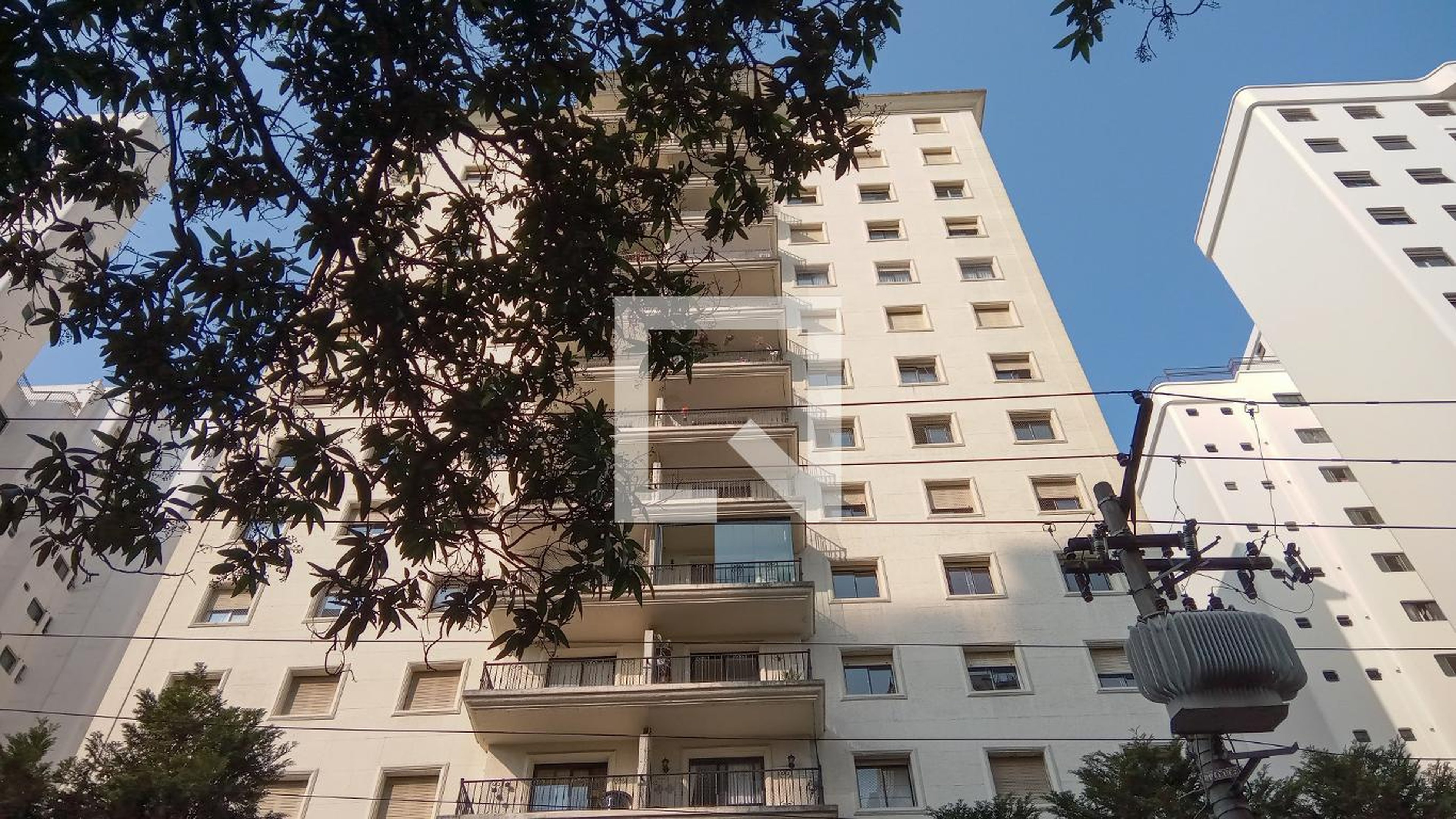 Fachada Condomínio Casa de Inglaterra