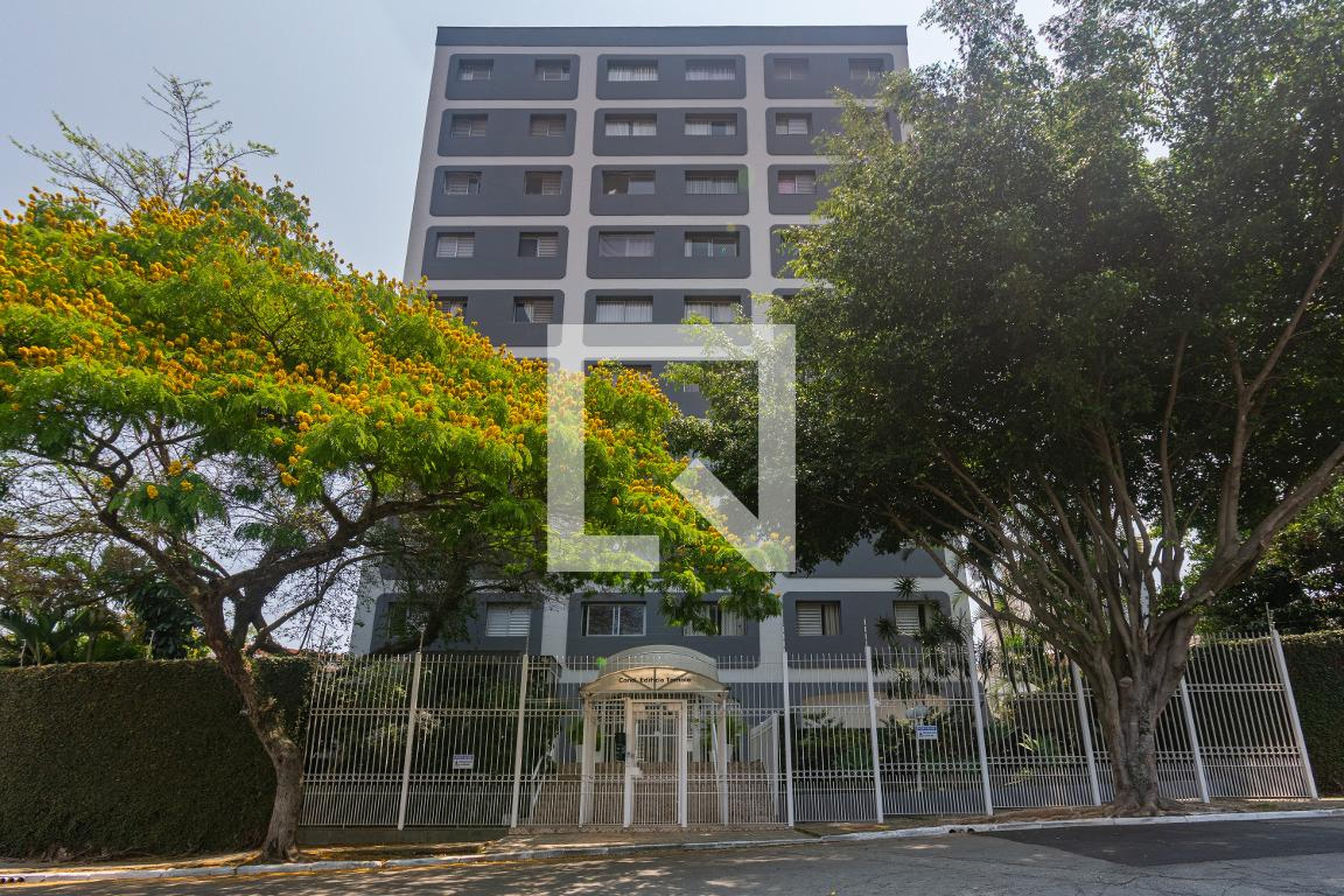 Fachada Condomínio Tamoio