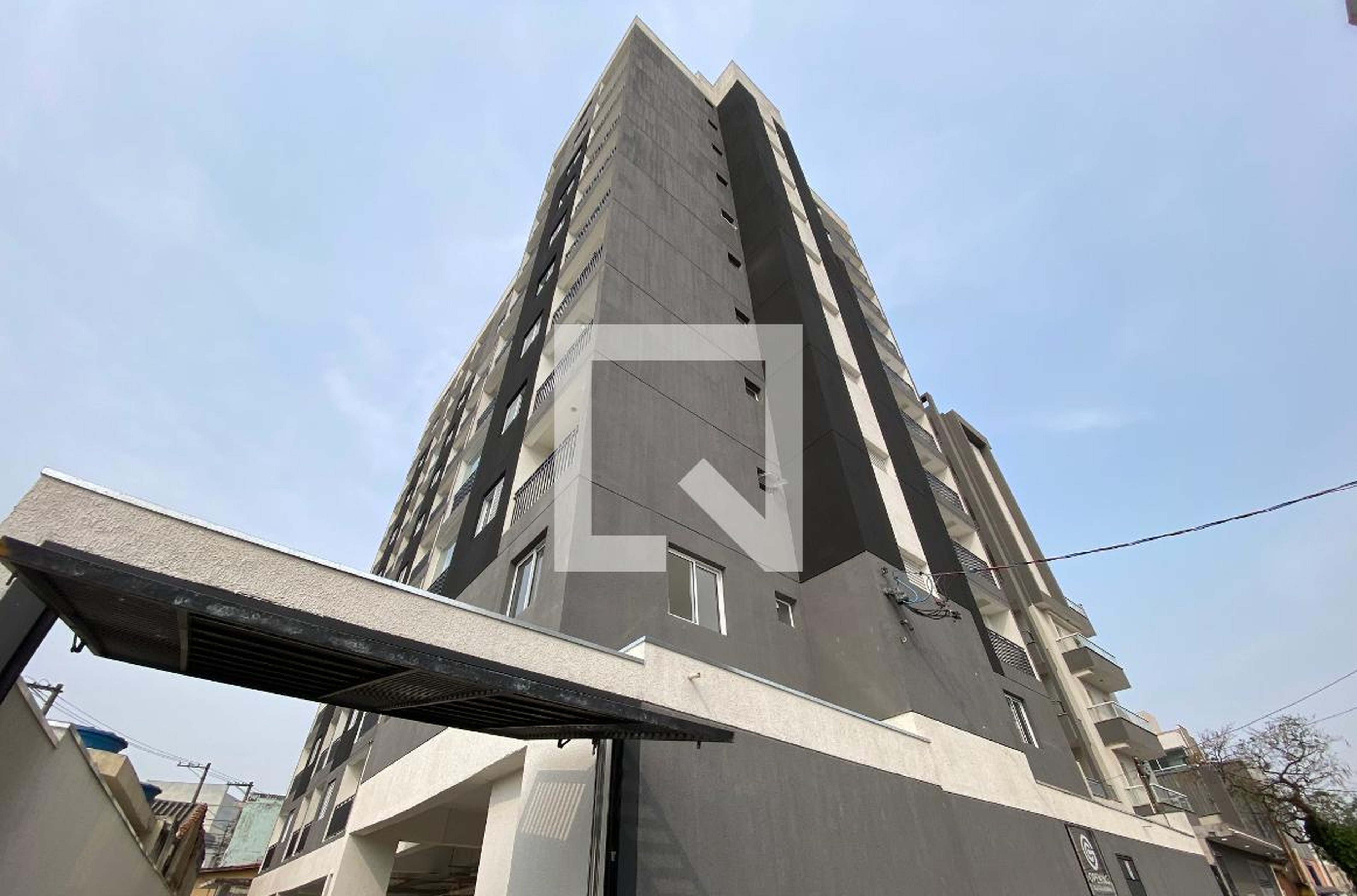 Fachada Condomínio em Rua Almeida Brandão, 162