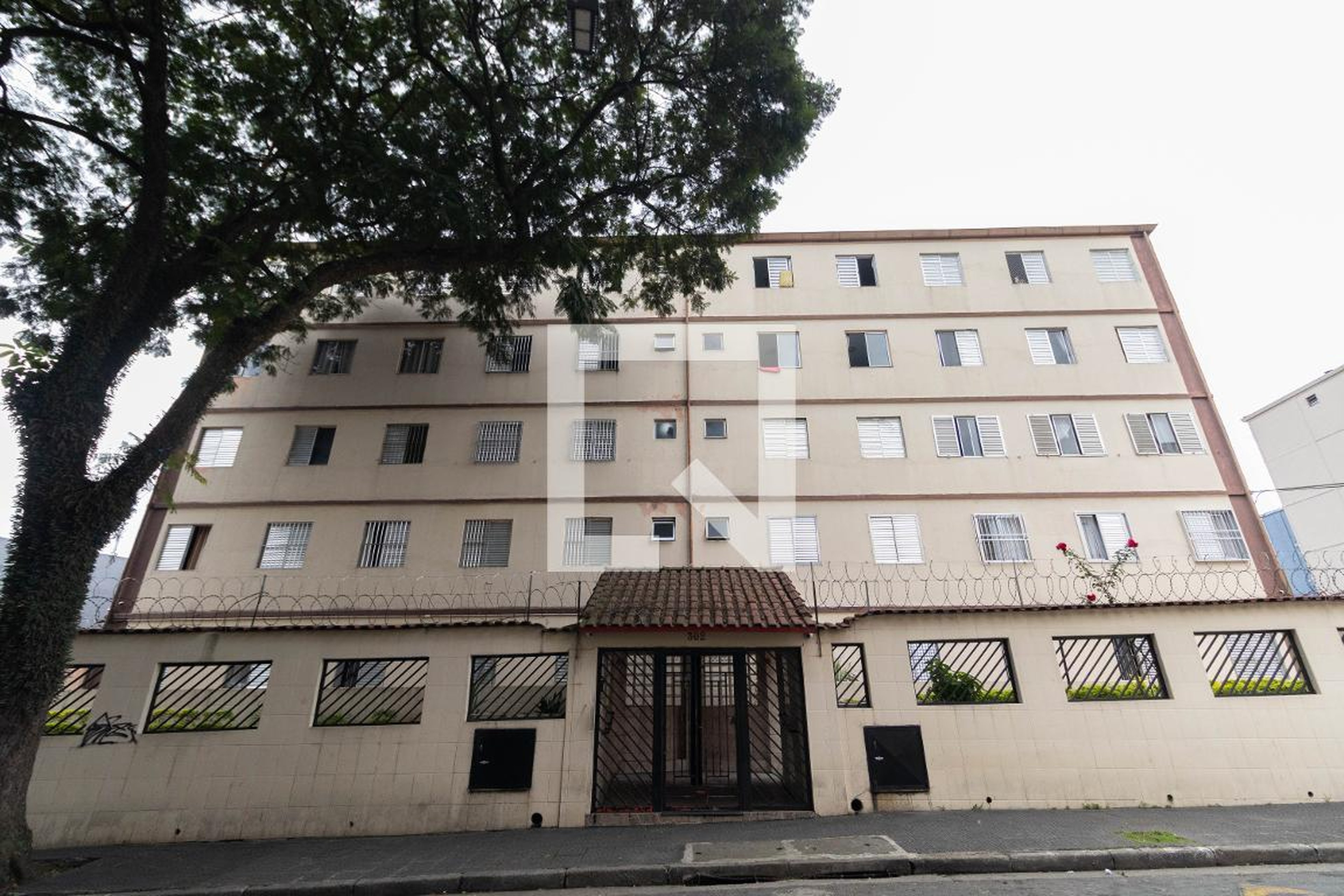 Fachada Condomínio em Rua Irmão Nicolau da Fonseca, 302