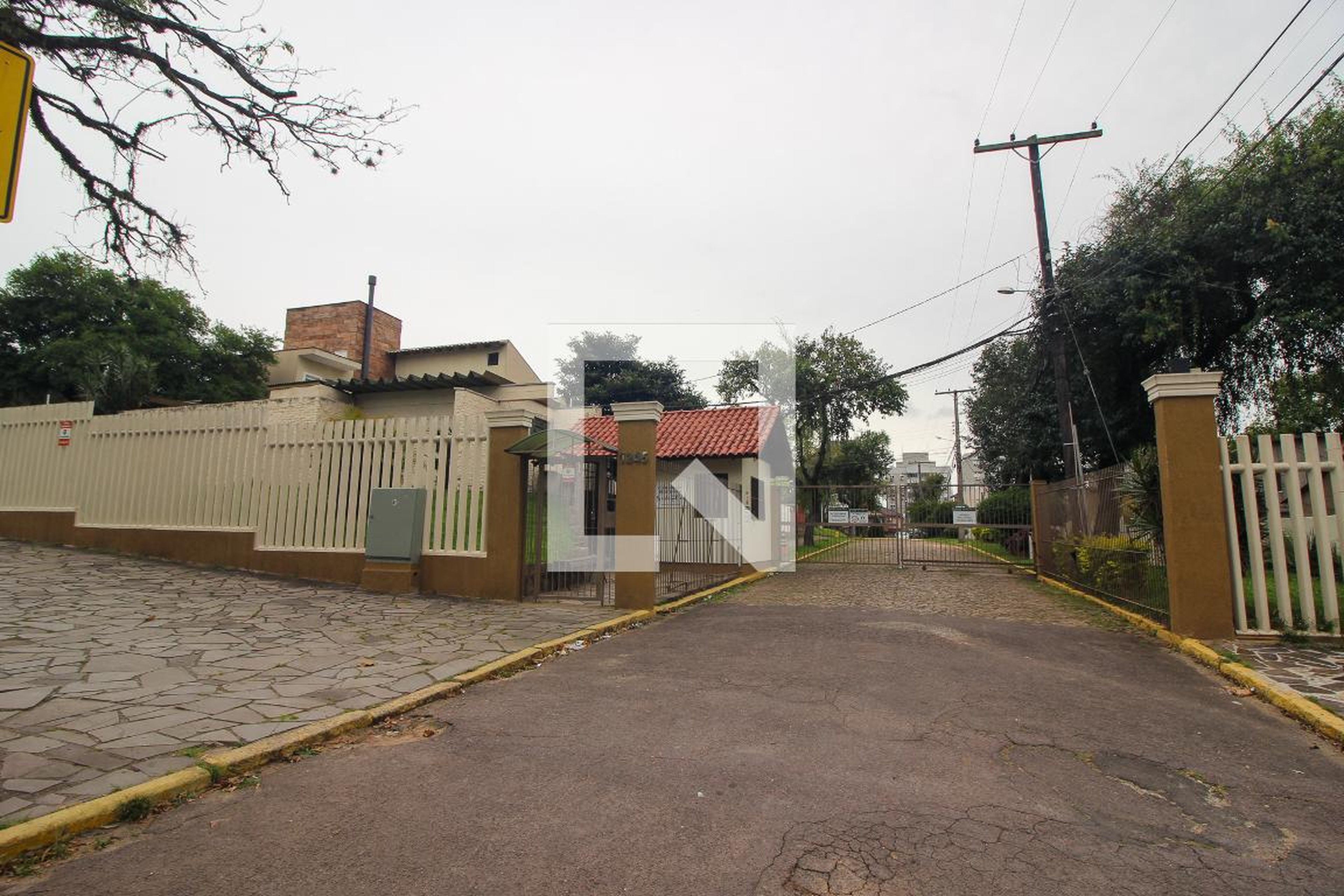 Fachada do condomínio Residencial Jardim Santa Flora