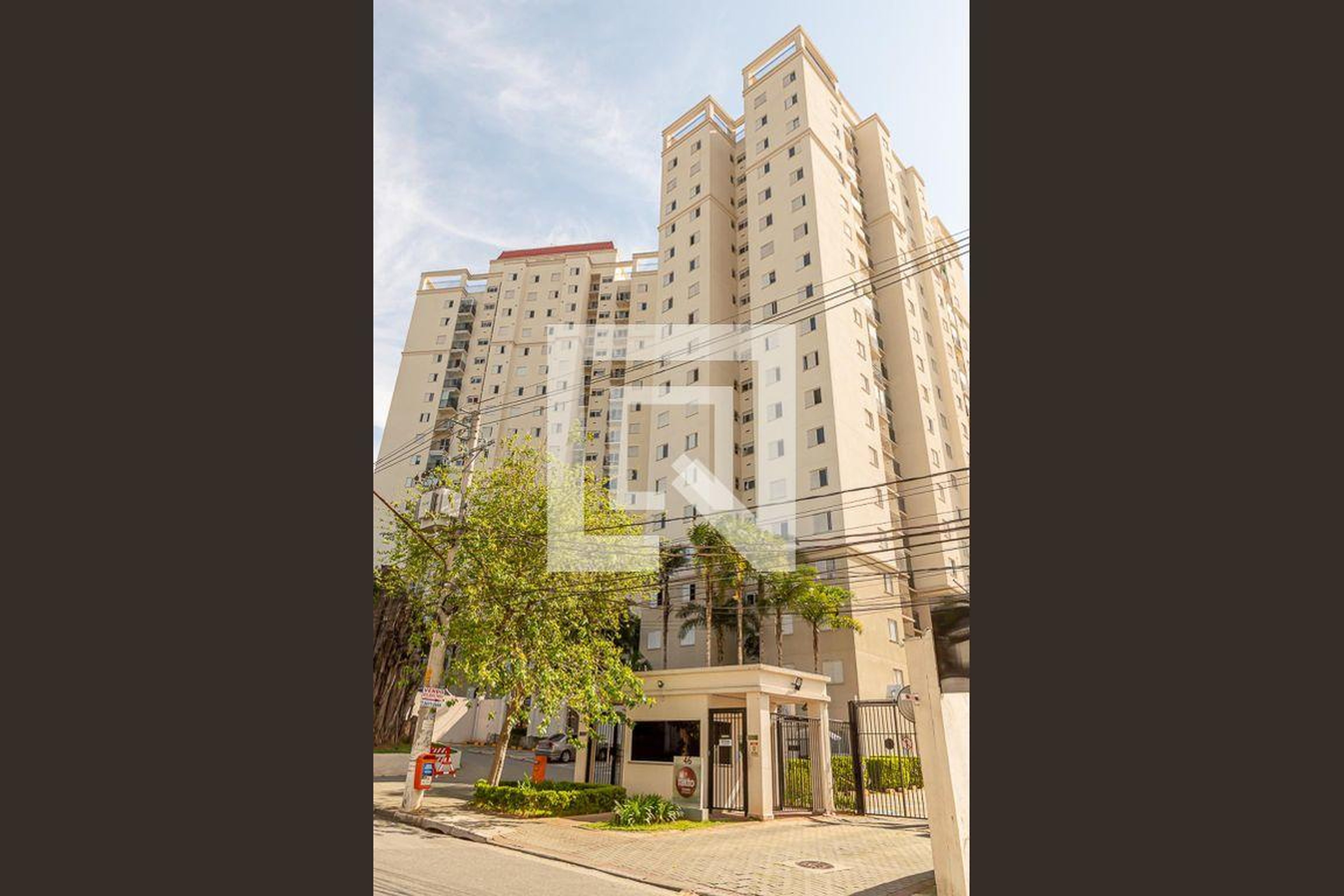 Fachada Condomínio em Alameda Princeza Januária, 142