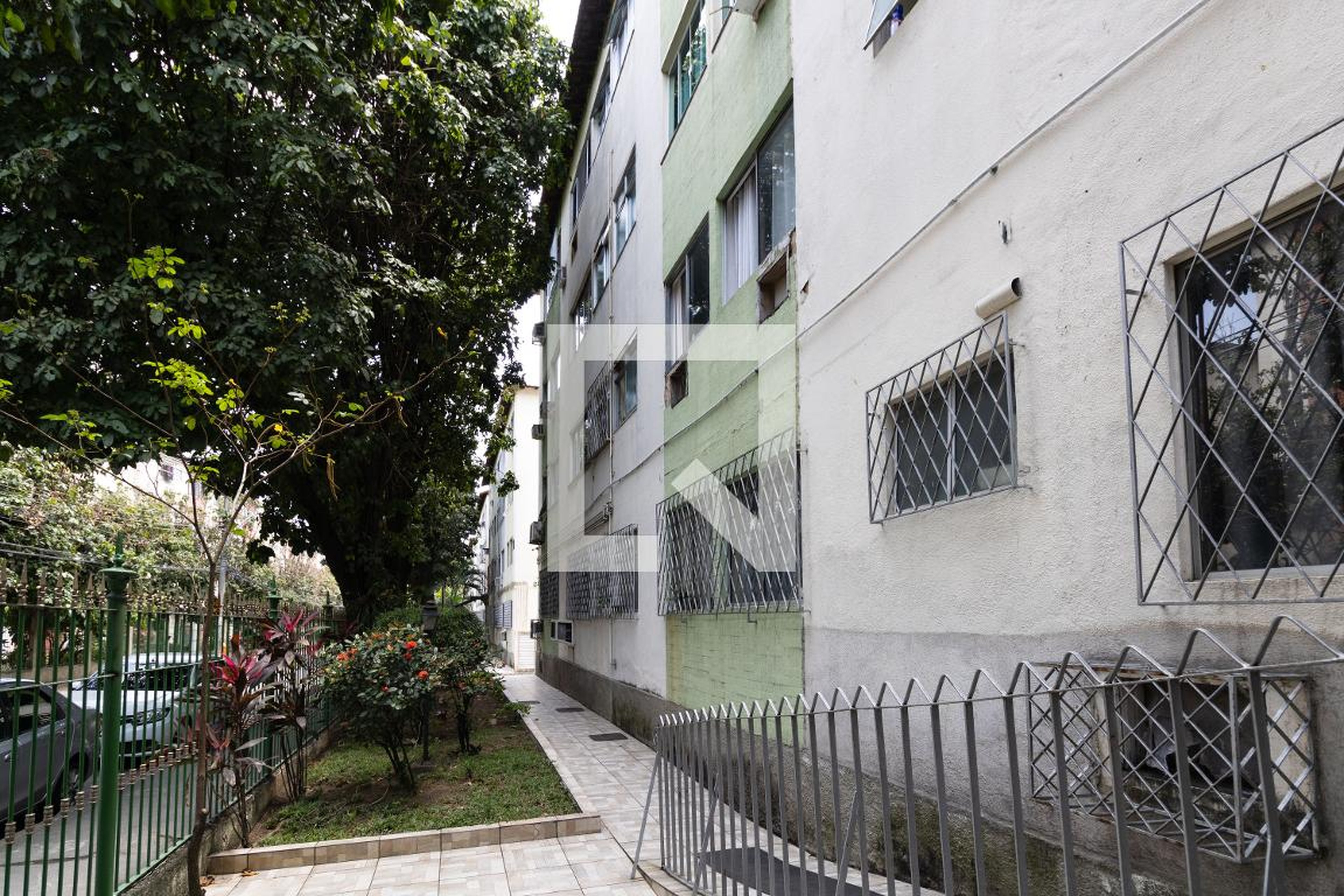 Fachada do Prédio Condomínio Village dos Bougaviles B