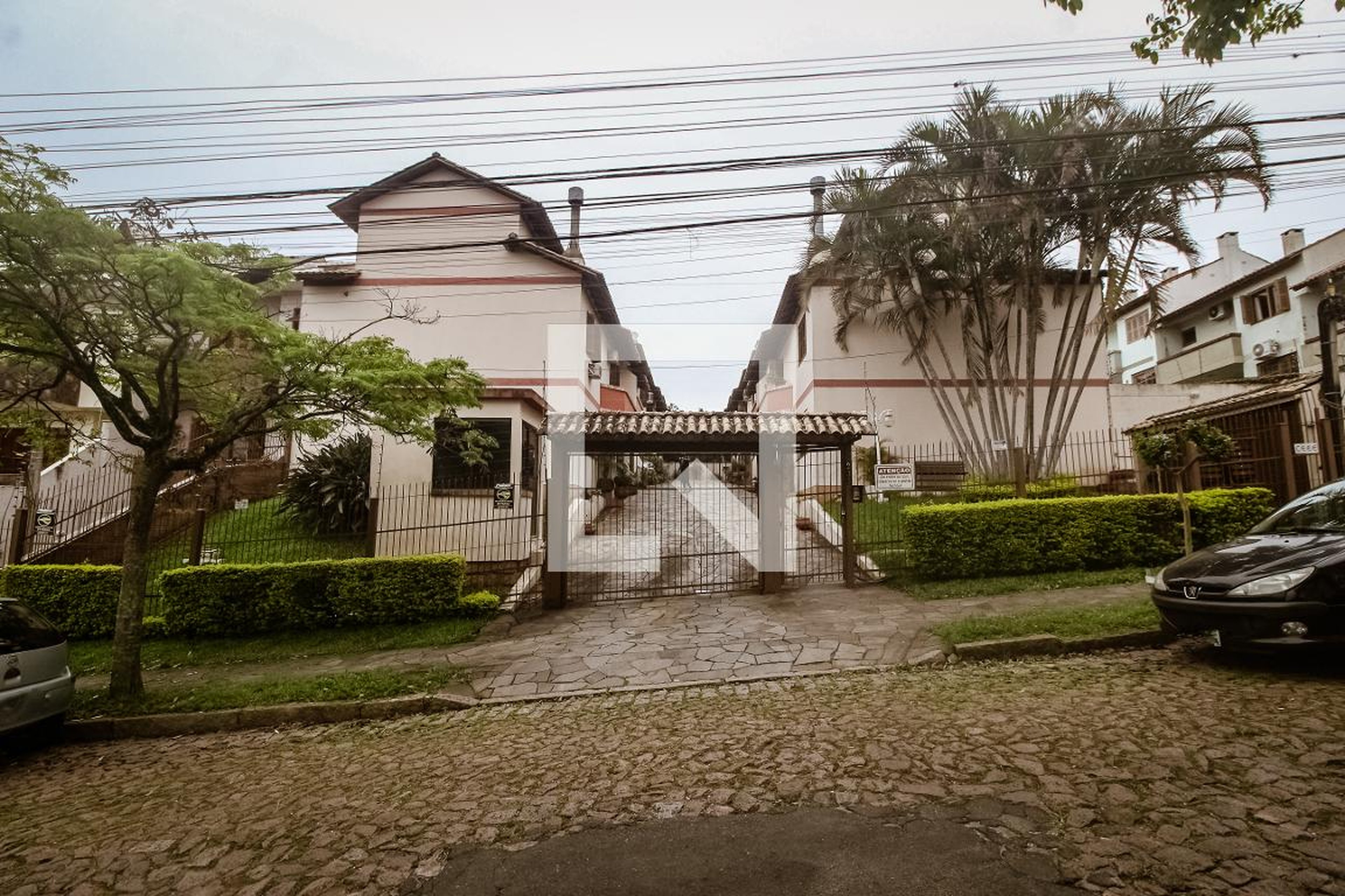 Fachada Condomínio em Rua dos Caiaguais, 235