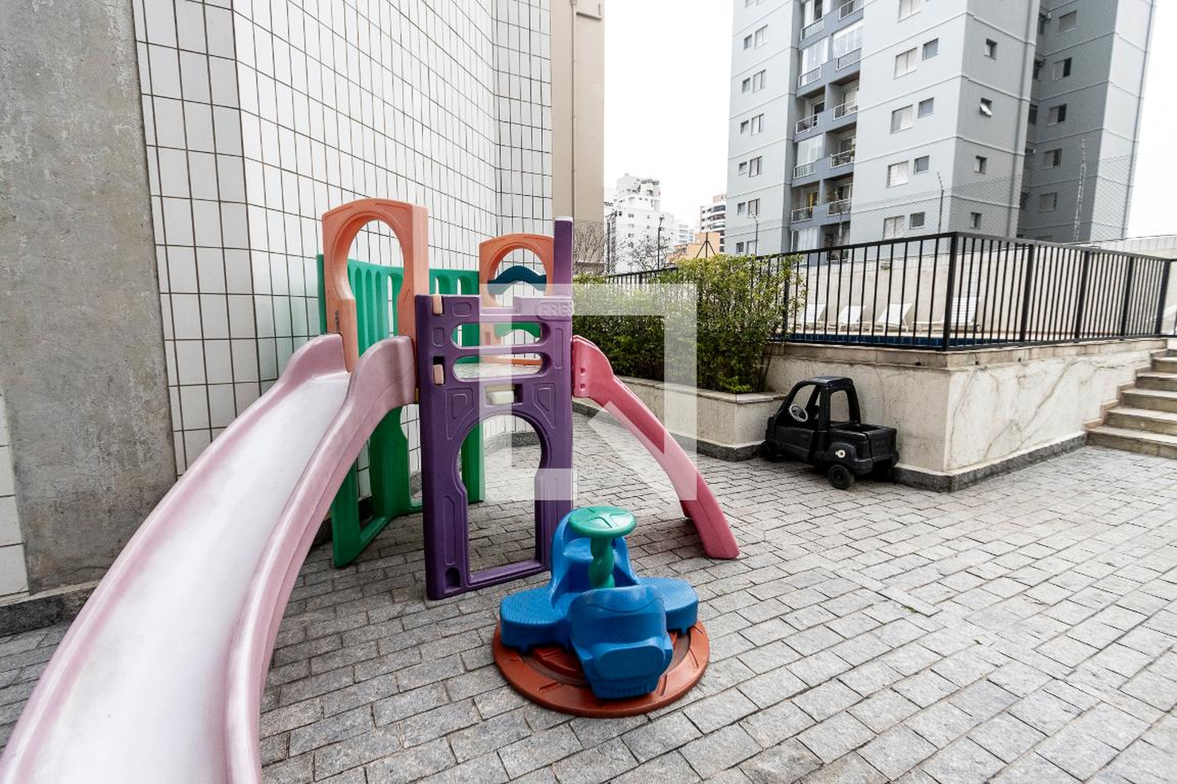 Playground - Edifício Taft Tower