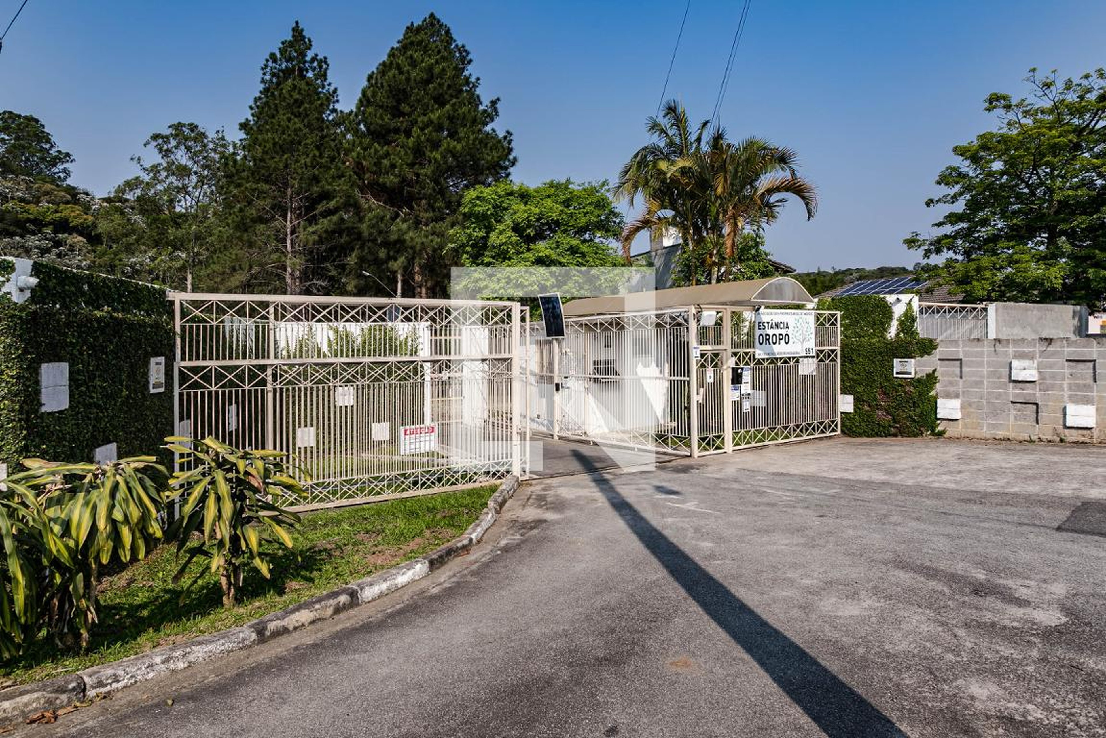 Fachada do Condomínio Condomínio em Avenida Prefeito Francisco Ribeiro Nogueira, 551