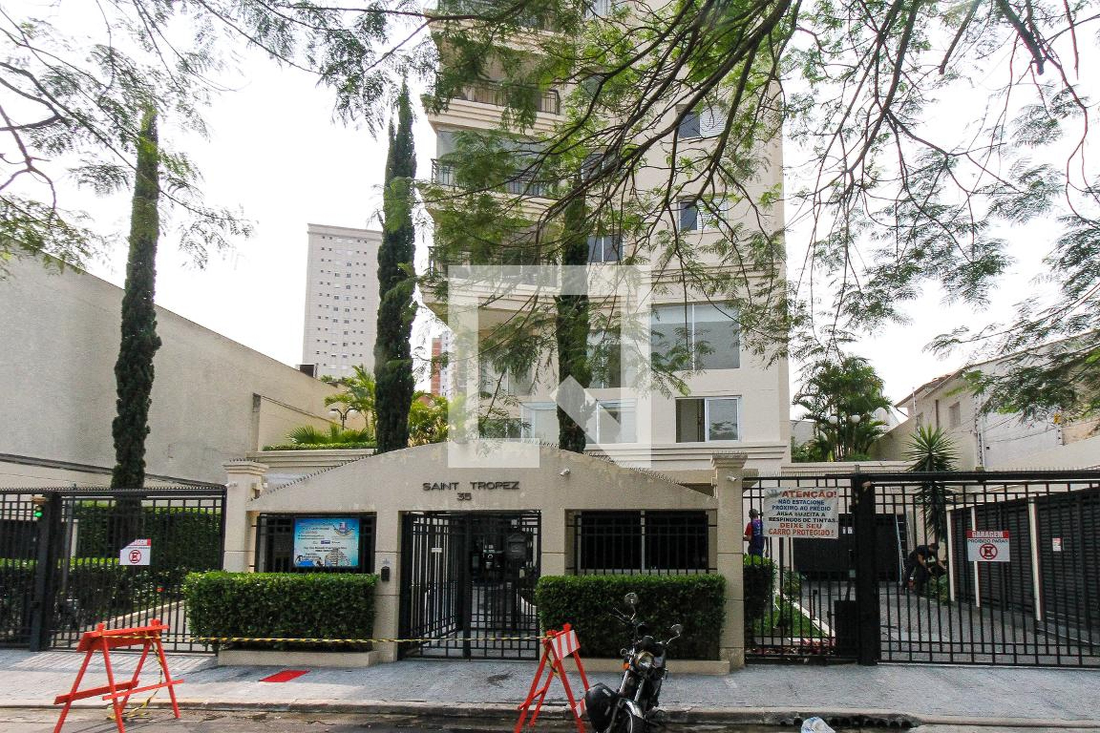Fachada Condomínio Saint Tropez