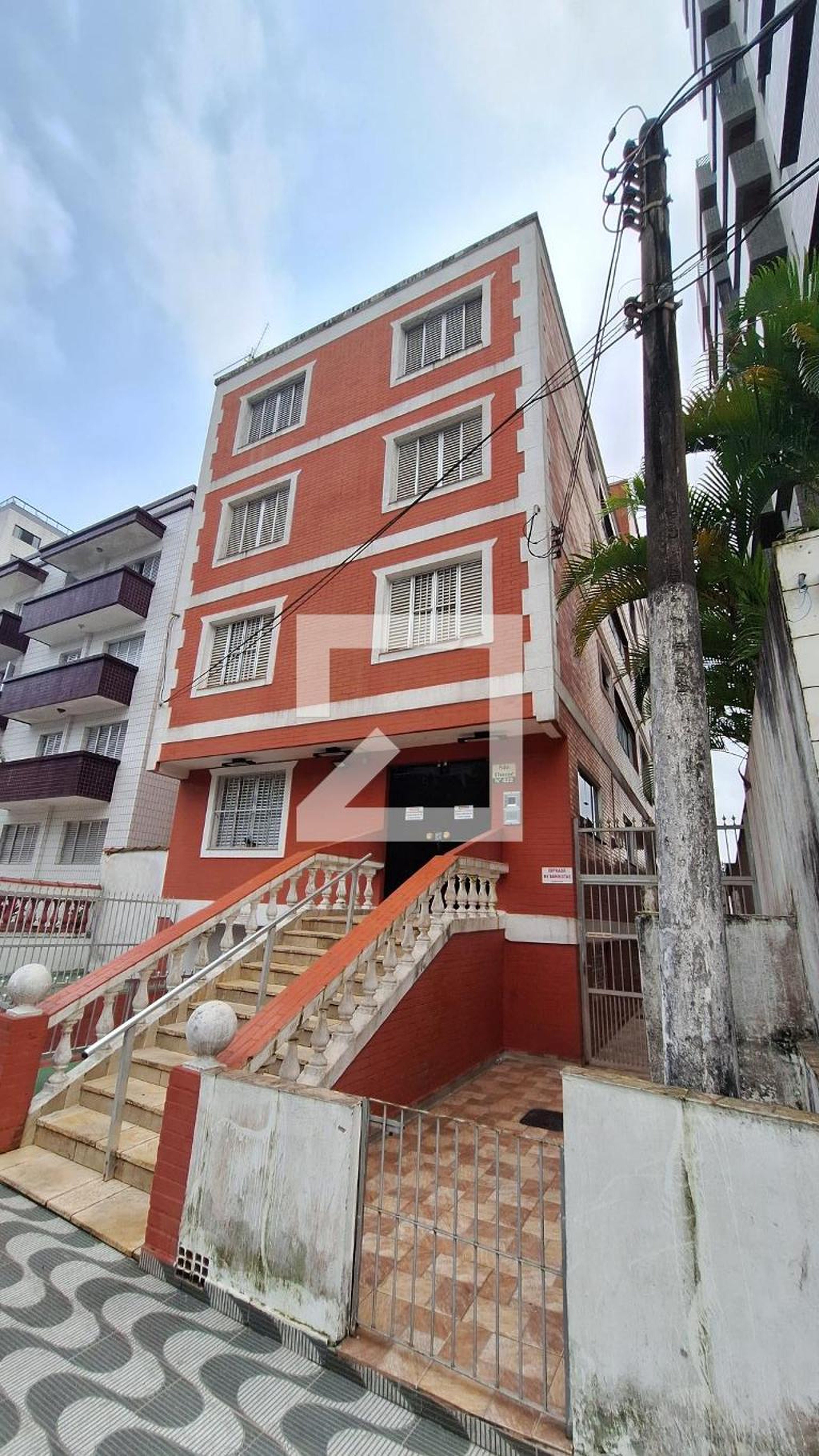 Fachada Condomínio em Rua Caiapós, 422