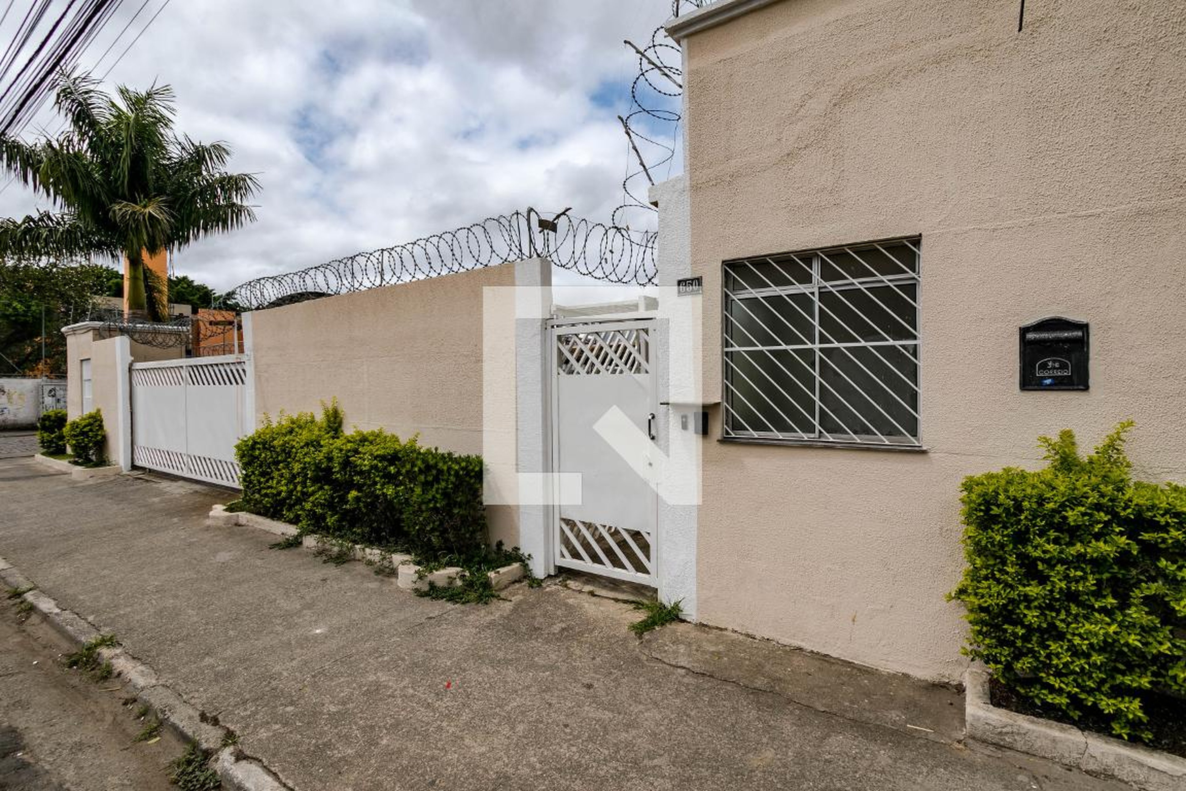 Fachada Condomínio Resid. Ville de Diron