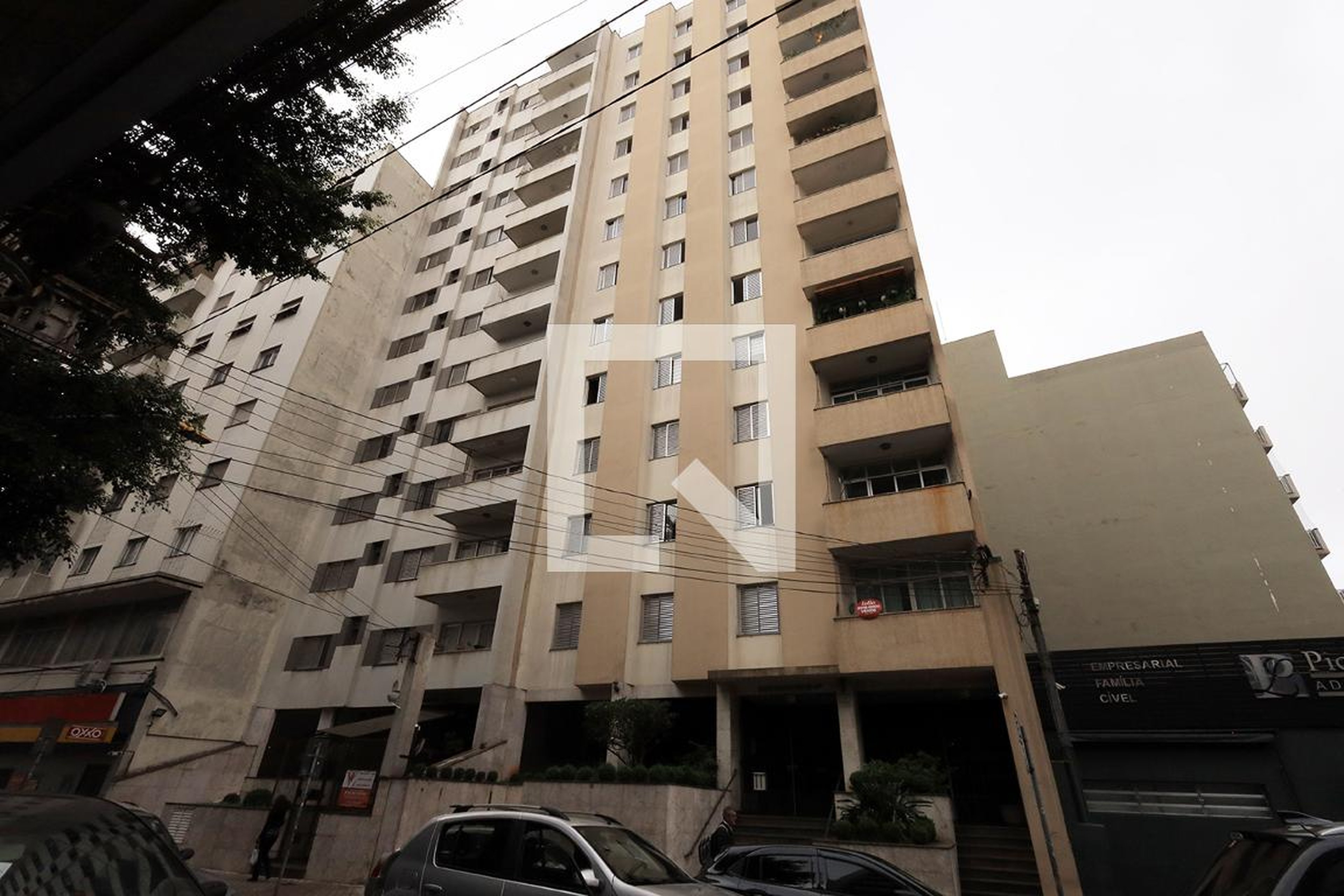 Fachada Condomínio em Rua Monte Casseros, 47