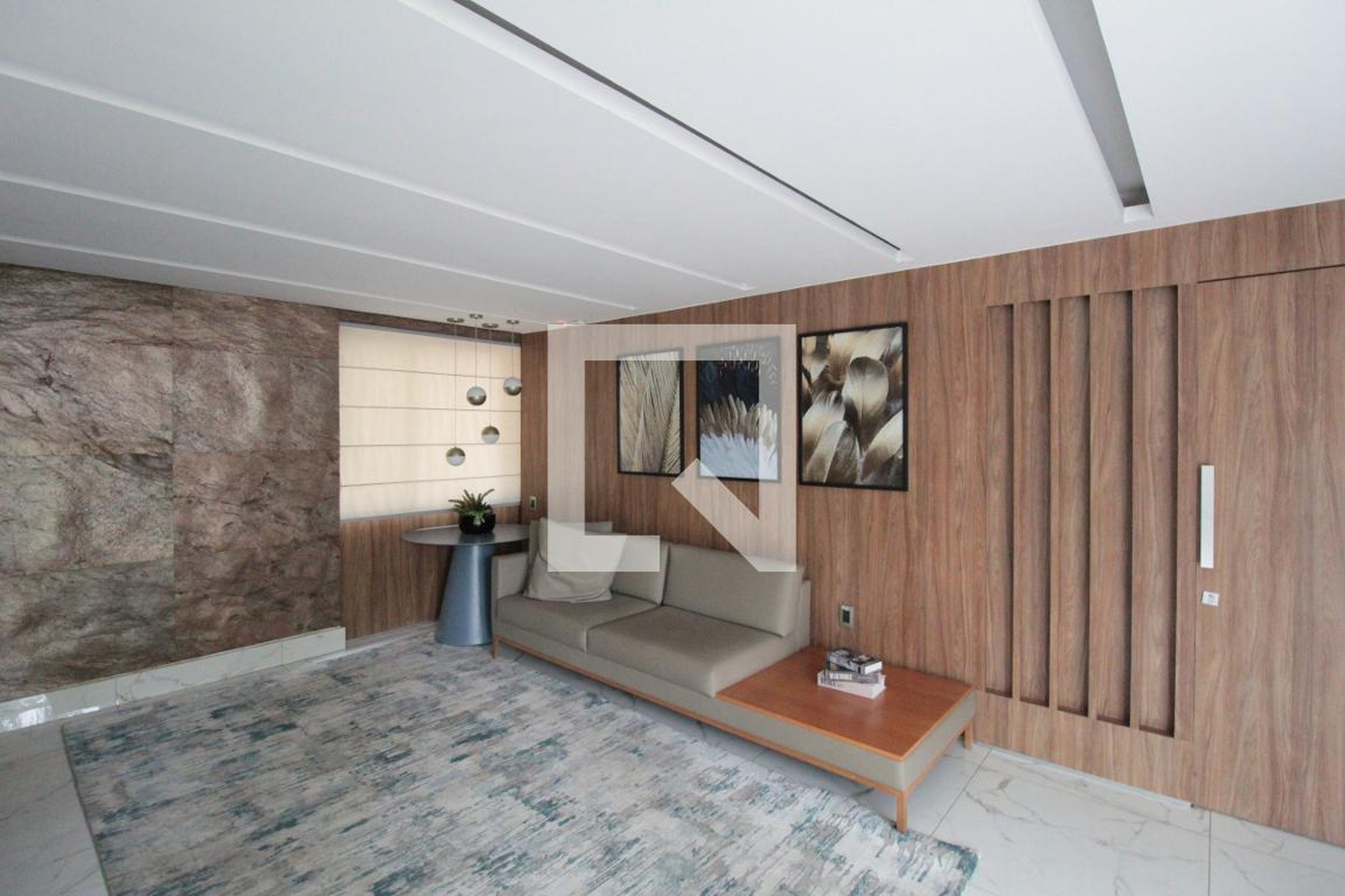 Hall - Vesper Castelo