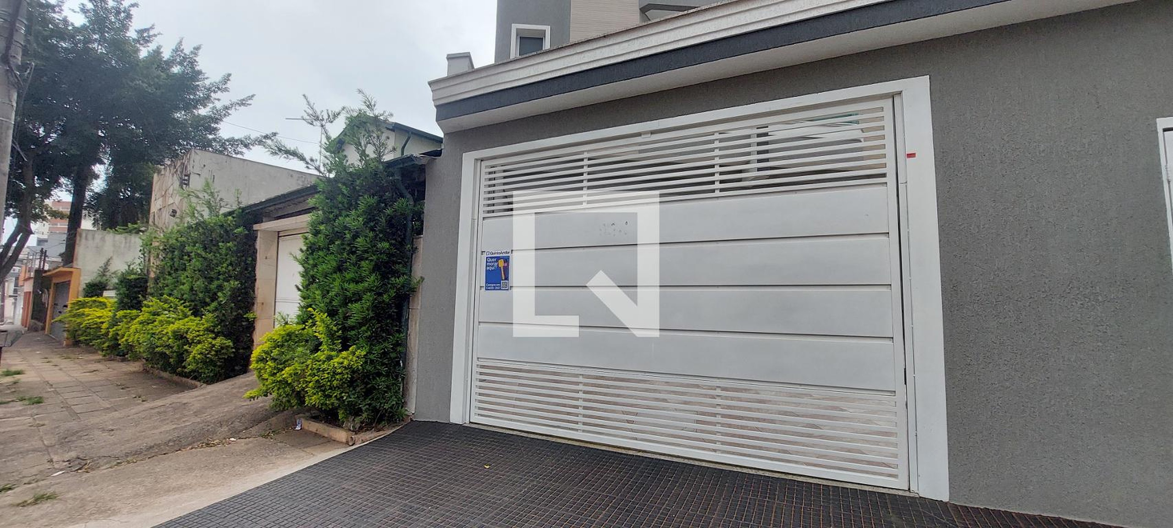 Fachada Condomínio em Rua dos Jequitibás, 954