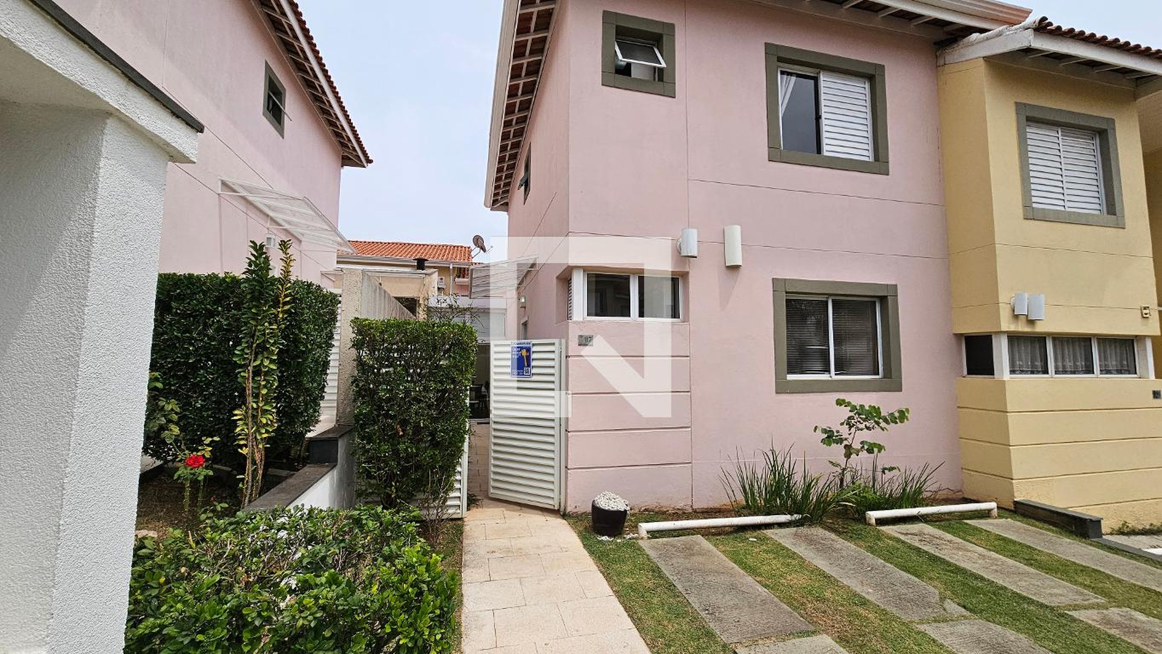 Fachada Condomínio Bella Colonia I