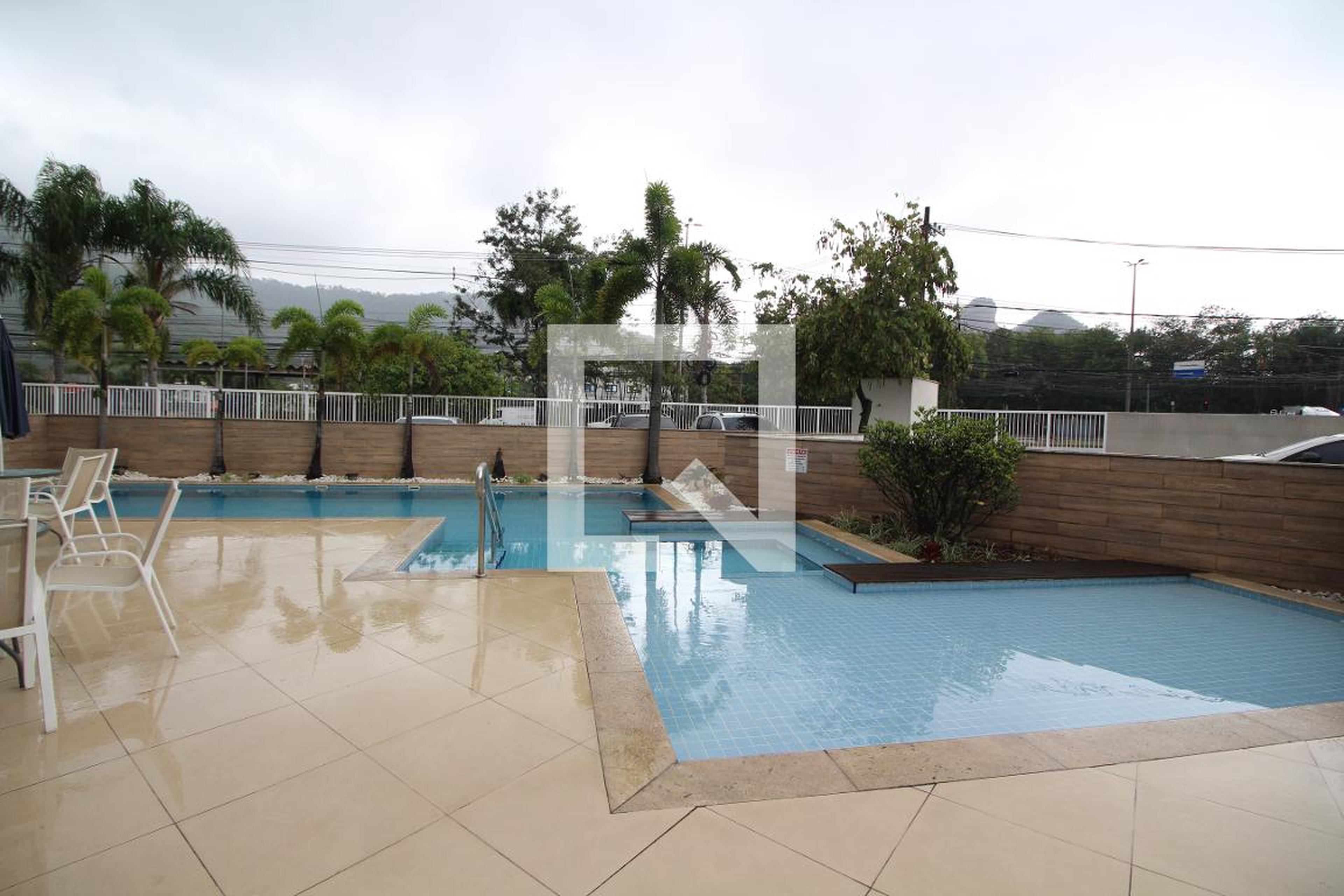 Piscina - Studio 6677