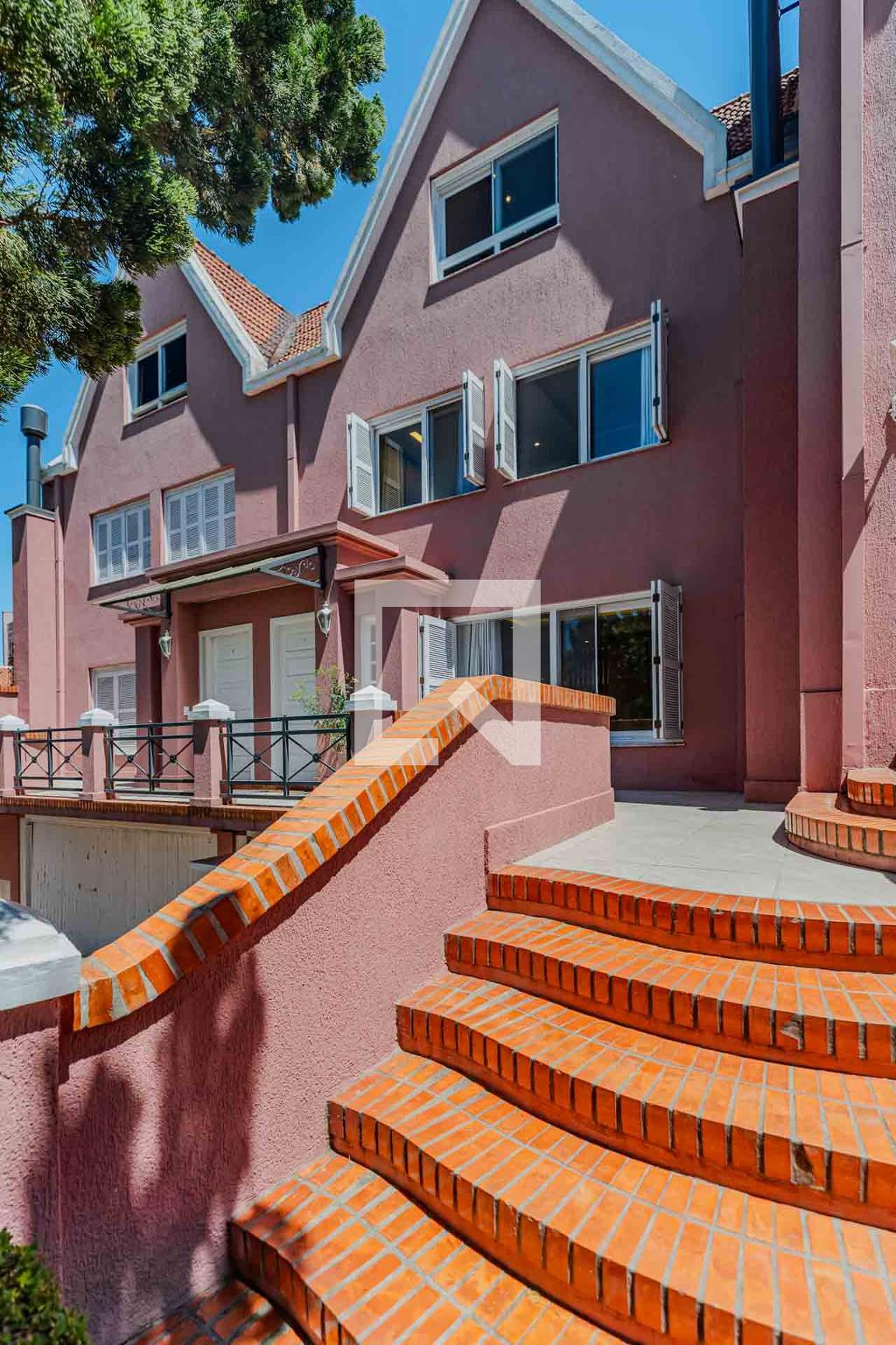 Fachada Condomínio em Praça João Bergman, 257