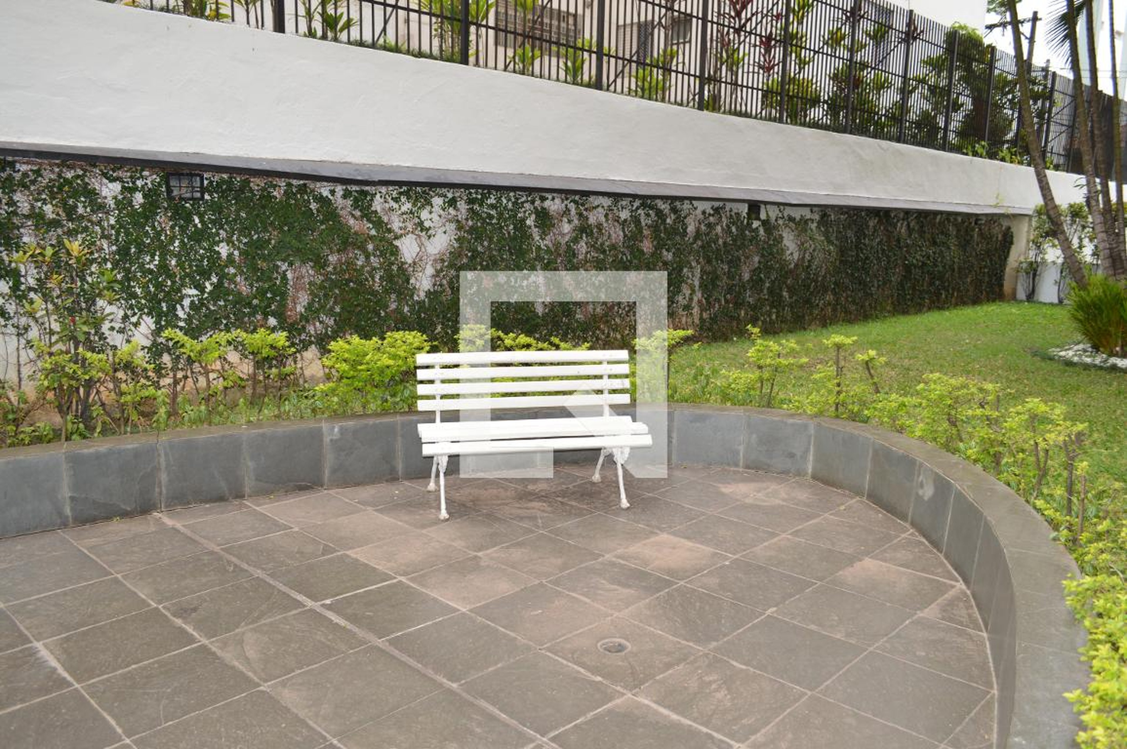 Área externa - Edifício Claudia Maria