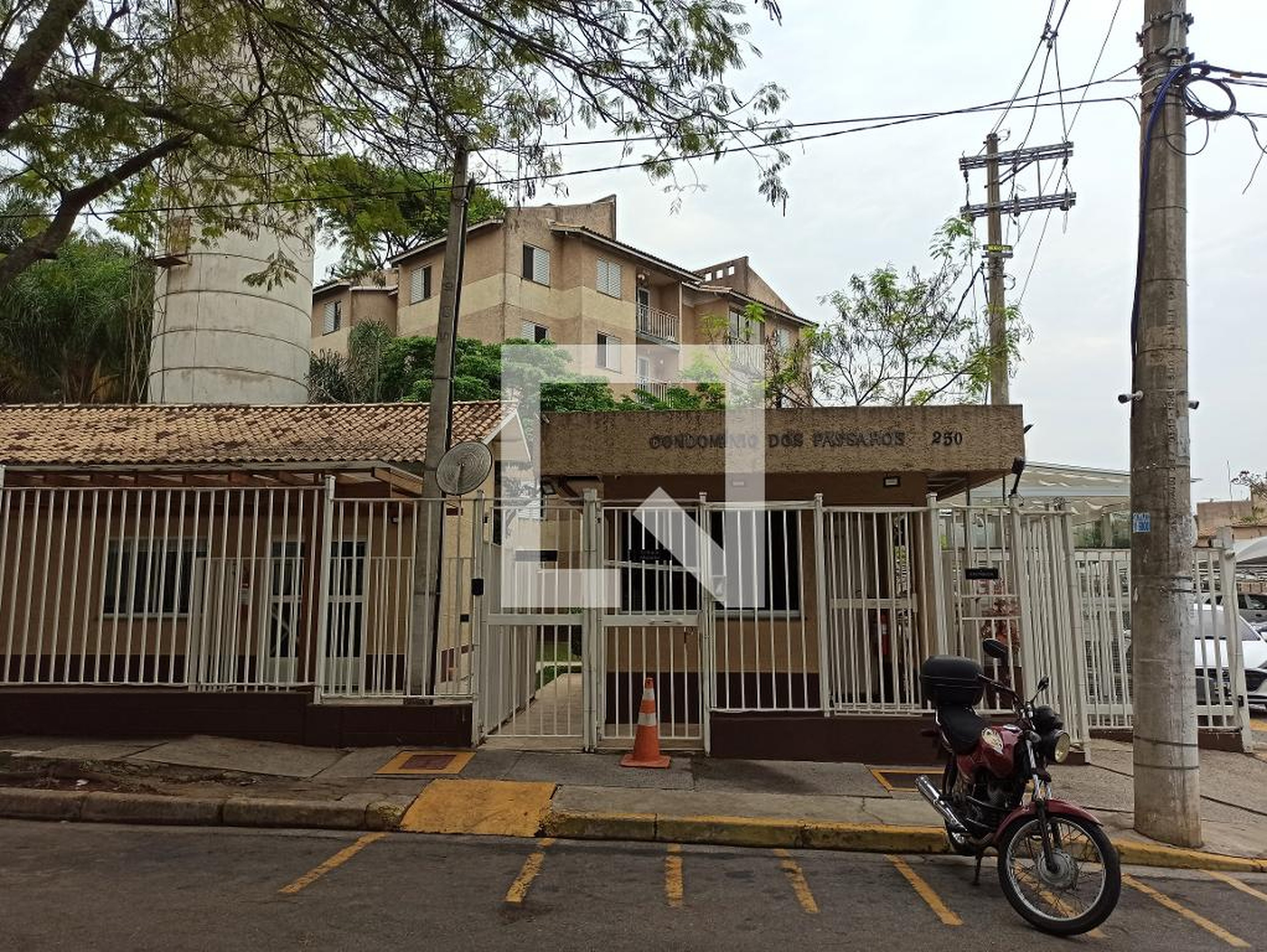Fachada do Prédio Condomínio Pássaros