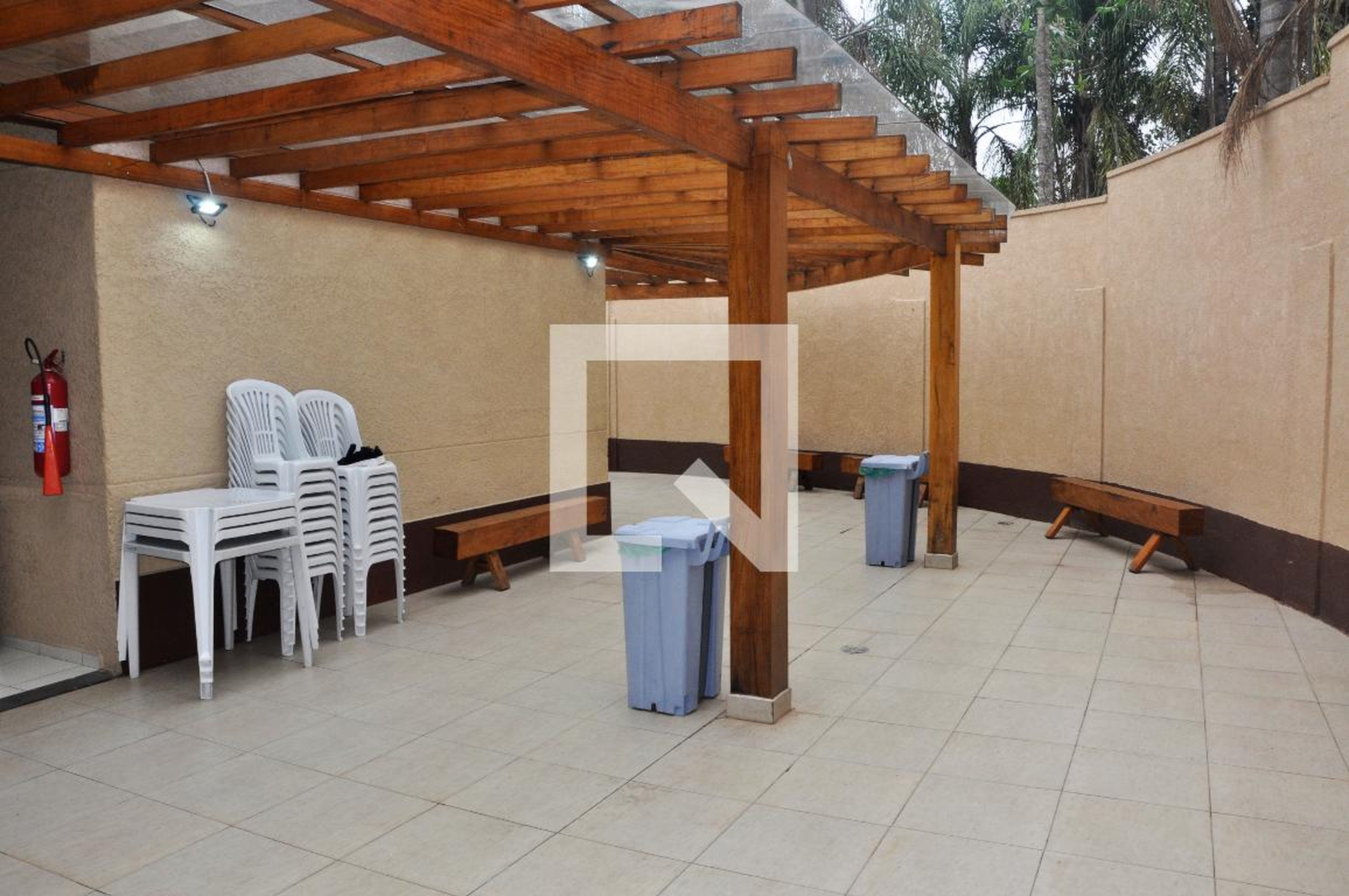 Churrasqueira - Pássaros