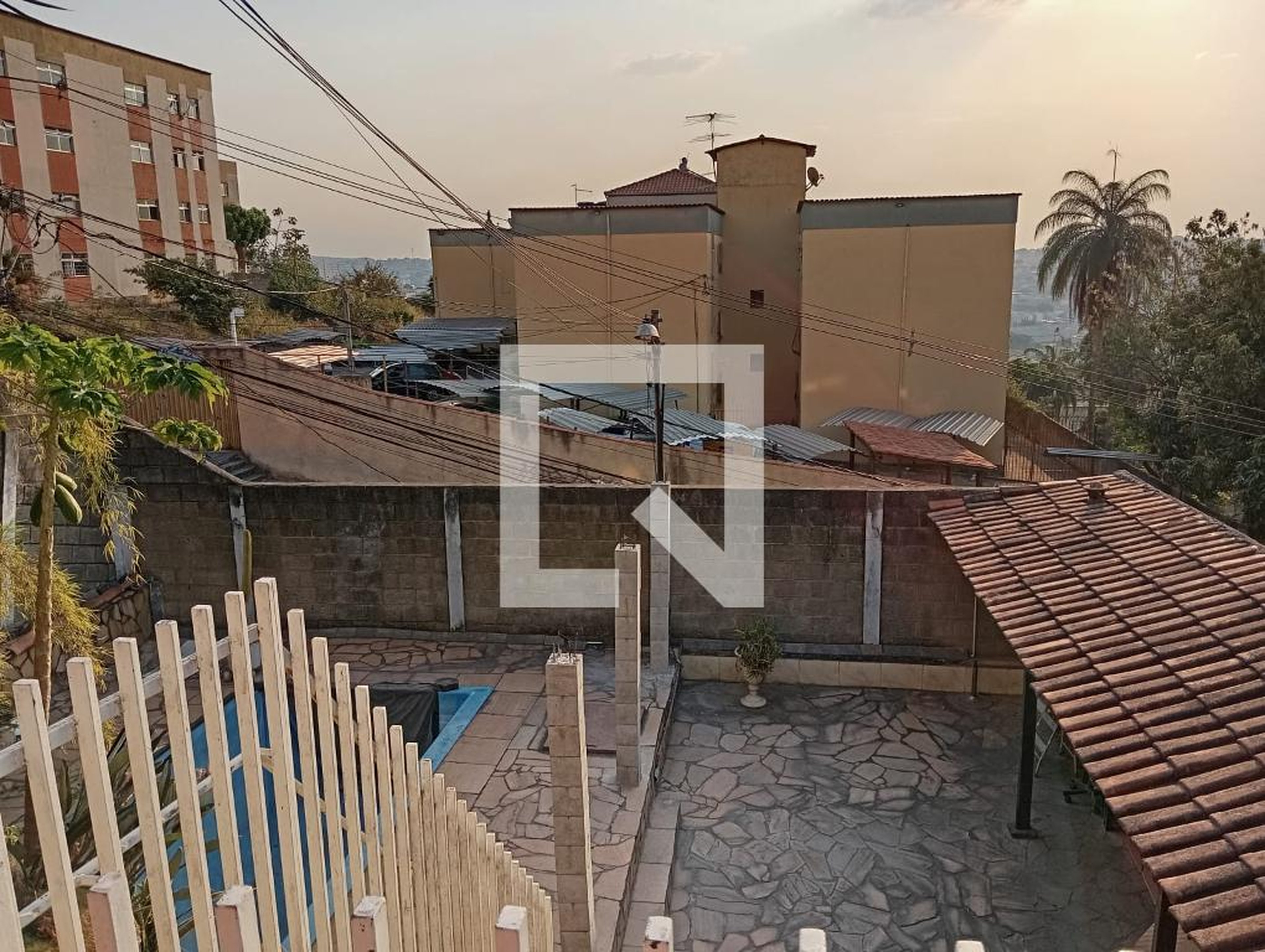 Fachada Condomínio em Rua José Gonçalves, 979