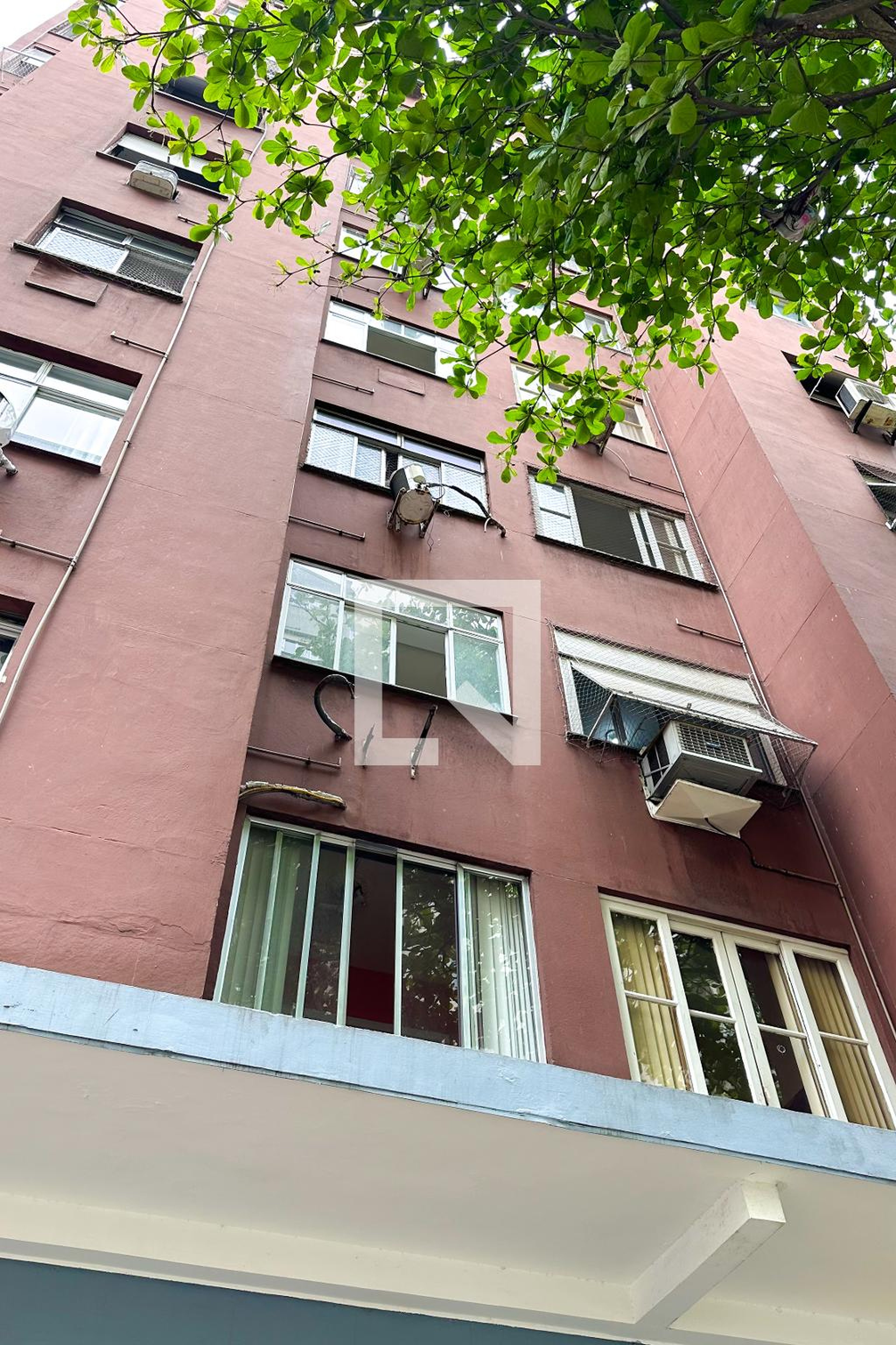 Fachada Condomínio em Rua Duvivier, 74