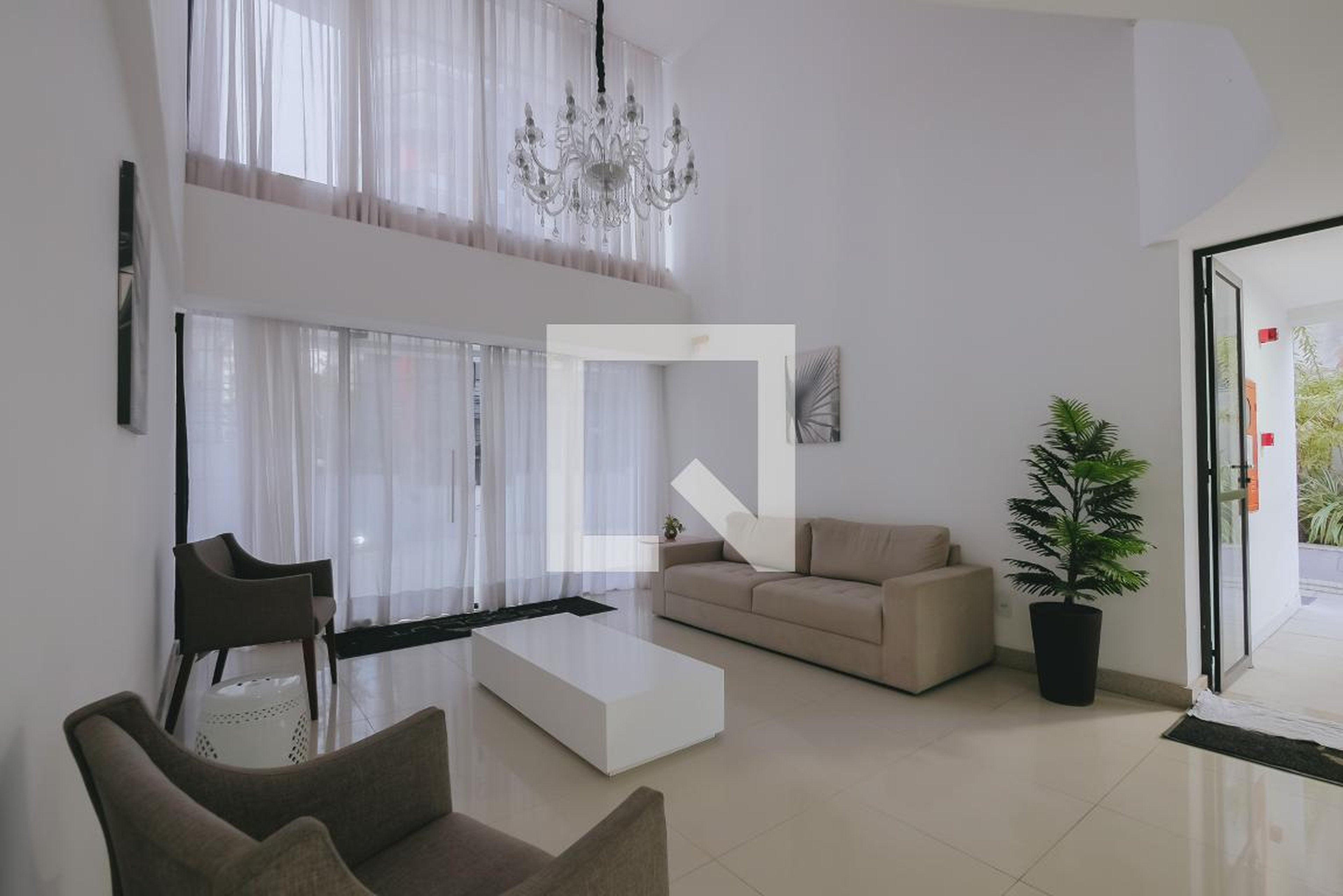 Hall - Absolut Barra Avenida