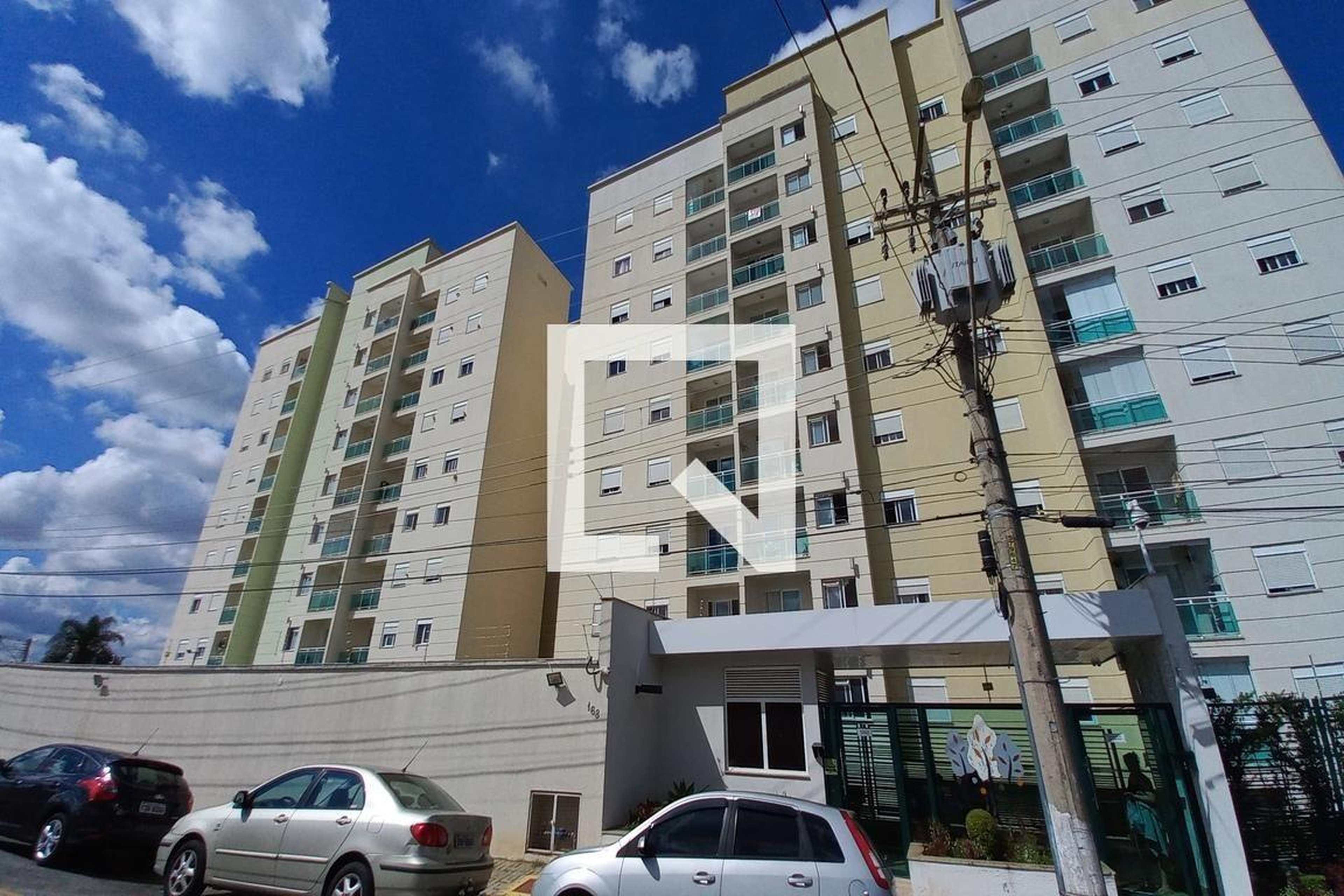 Fachada do Condomínio Condomínio Piazza di Roma