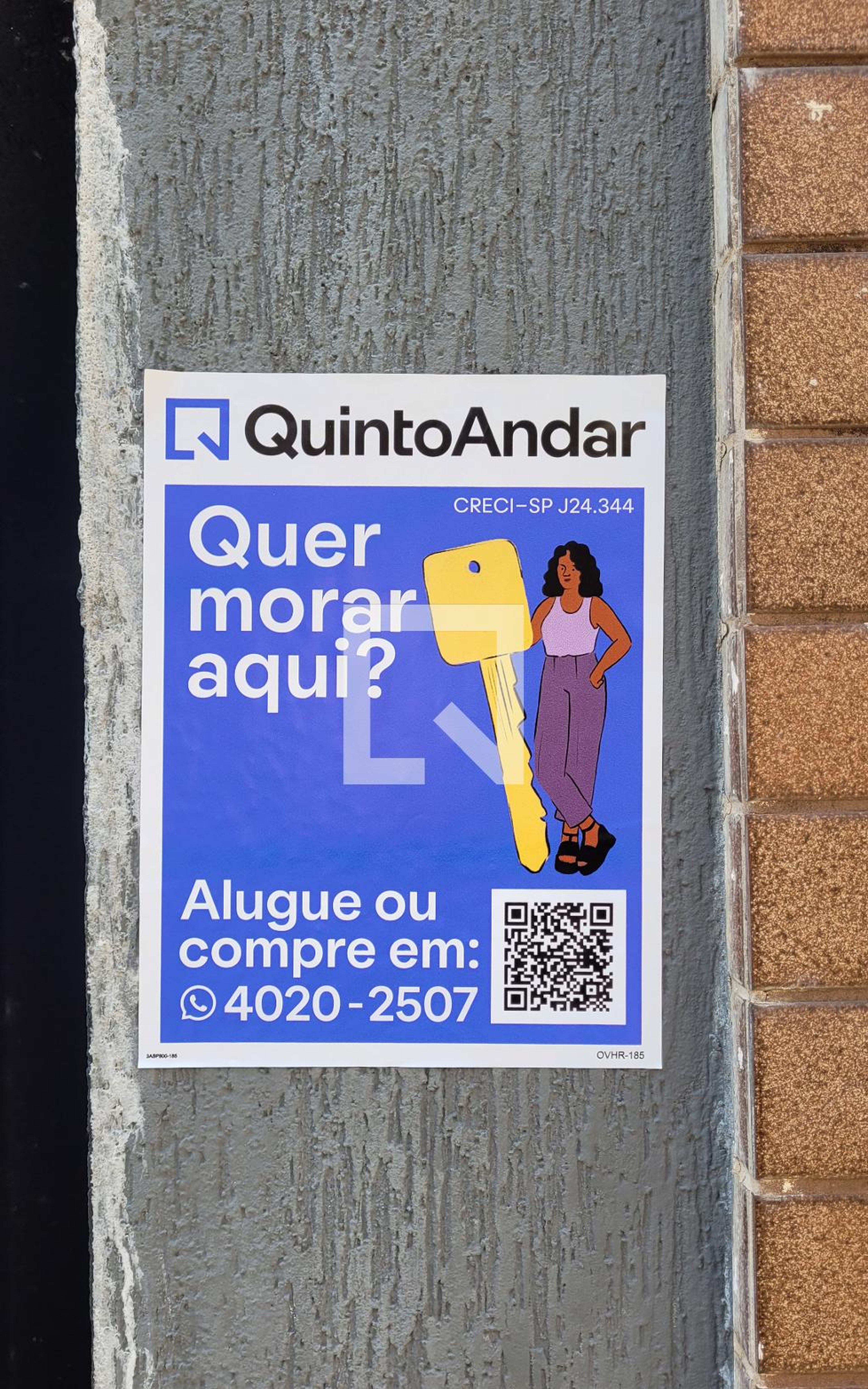 Fachada Condomínio em Rua Antônio Bastos, 221
