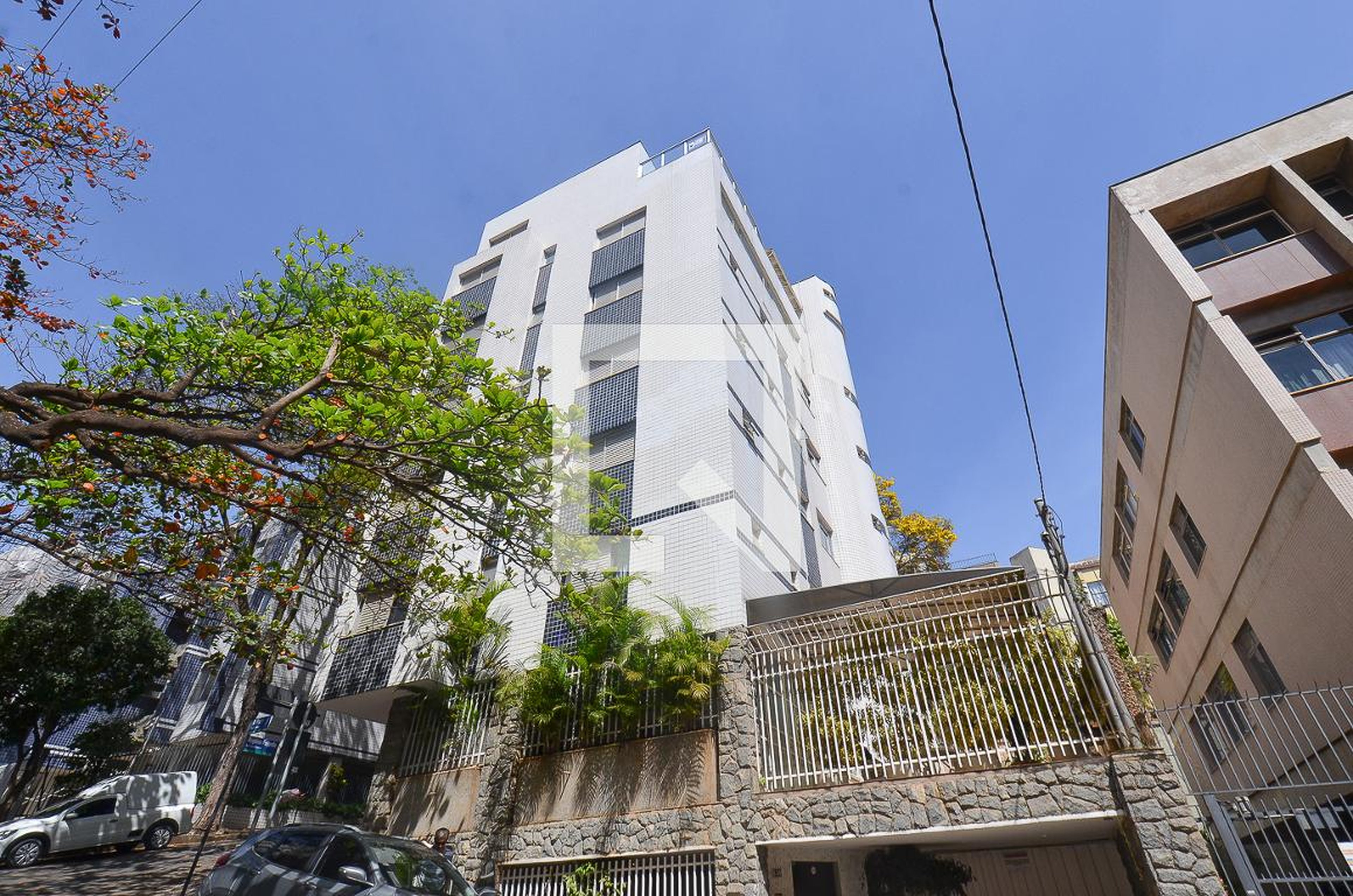 Fachada Condomínio em Rua Odilon Braga, 830