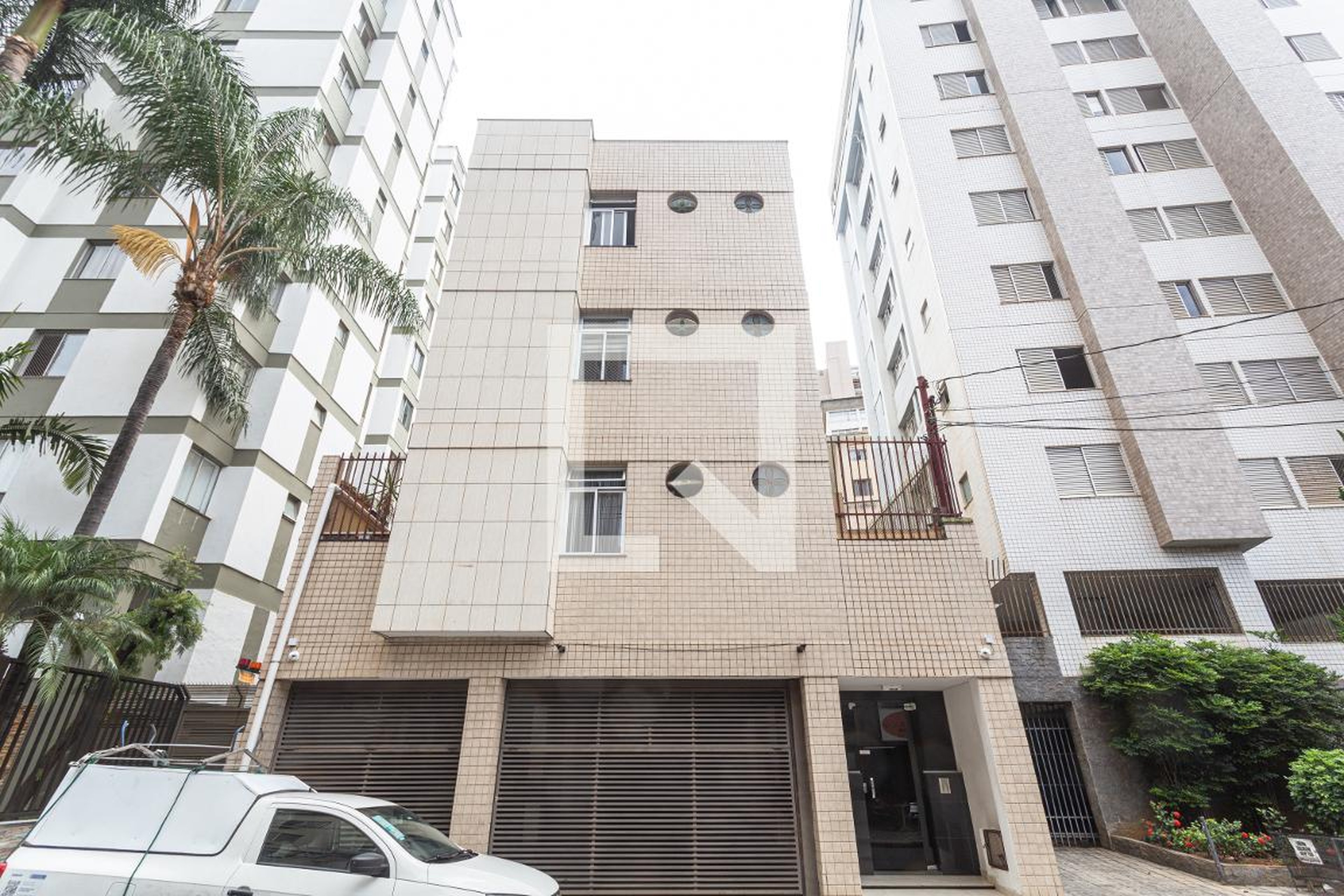 Fachada Condomínio em Rua Conde de Linhares, 742