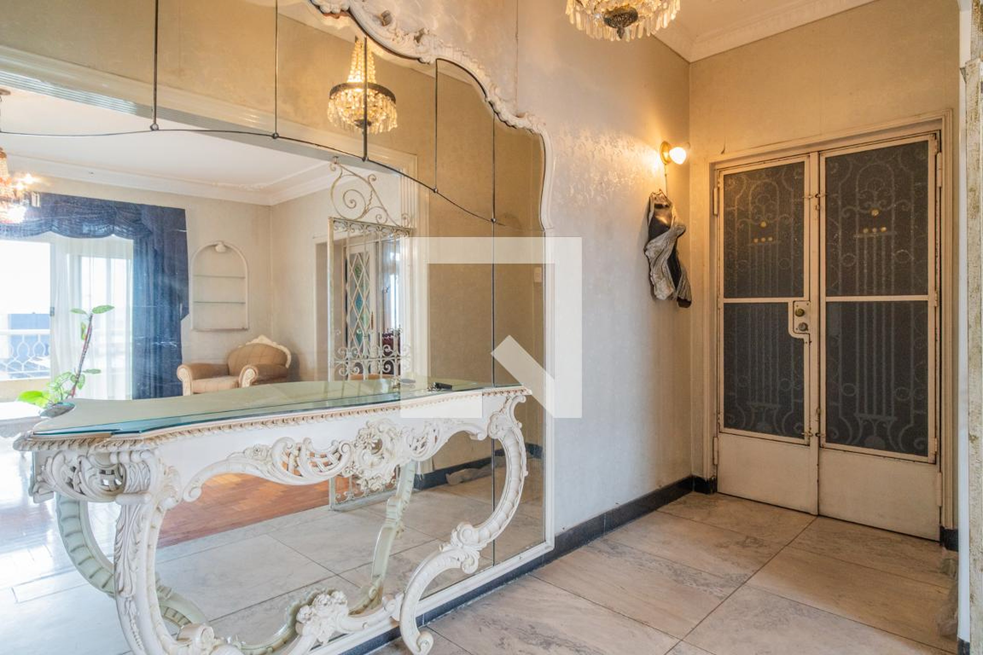 Hall de entrada - Flores da Cunha