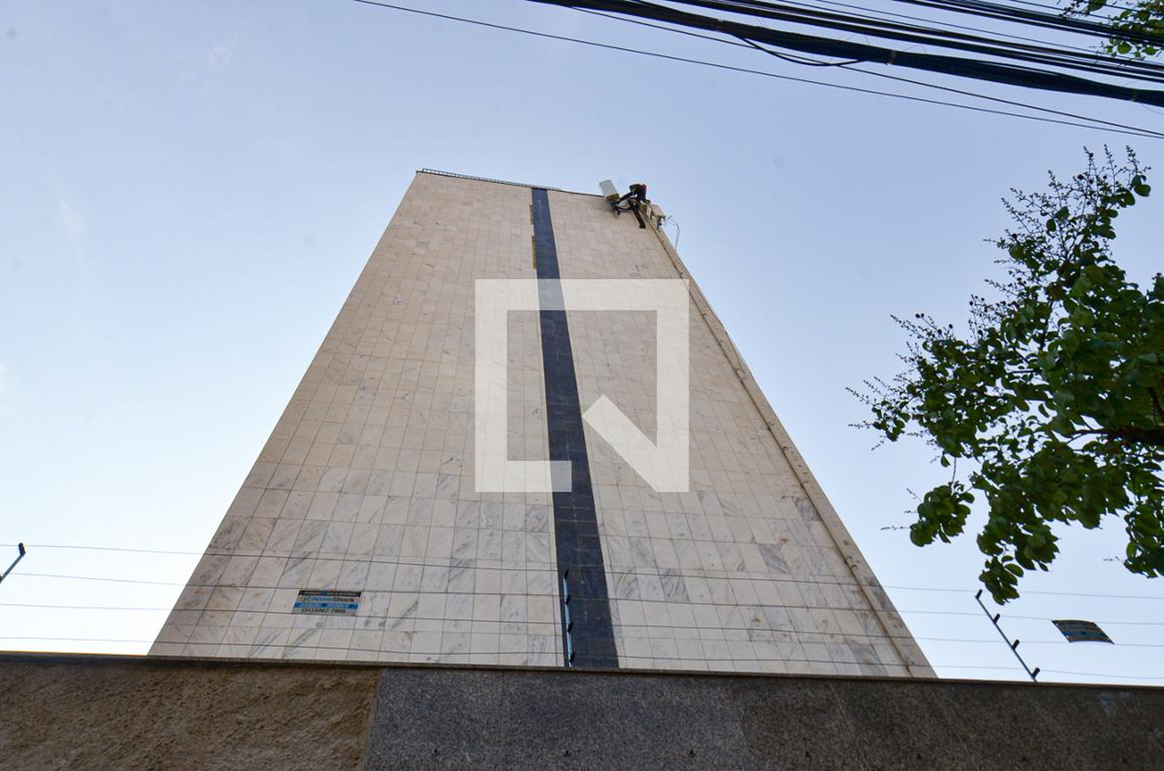 Fachada Condomínio em Rua Carangola, 670