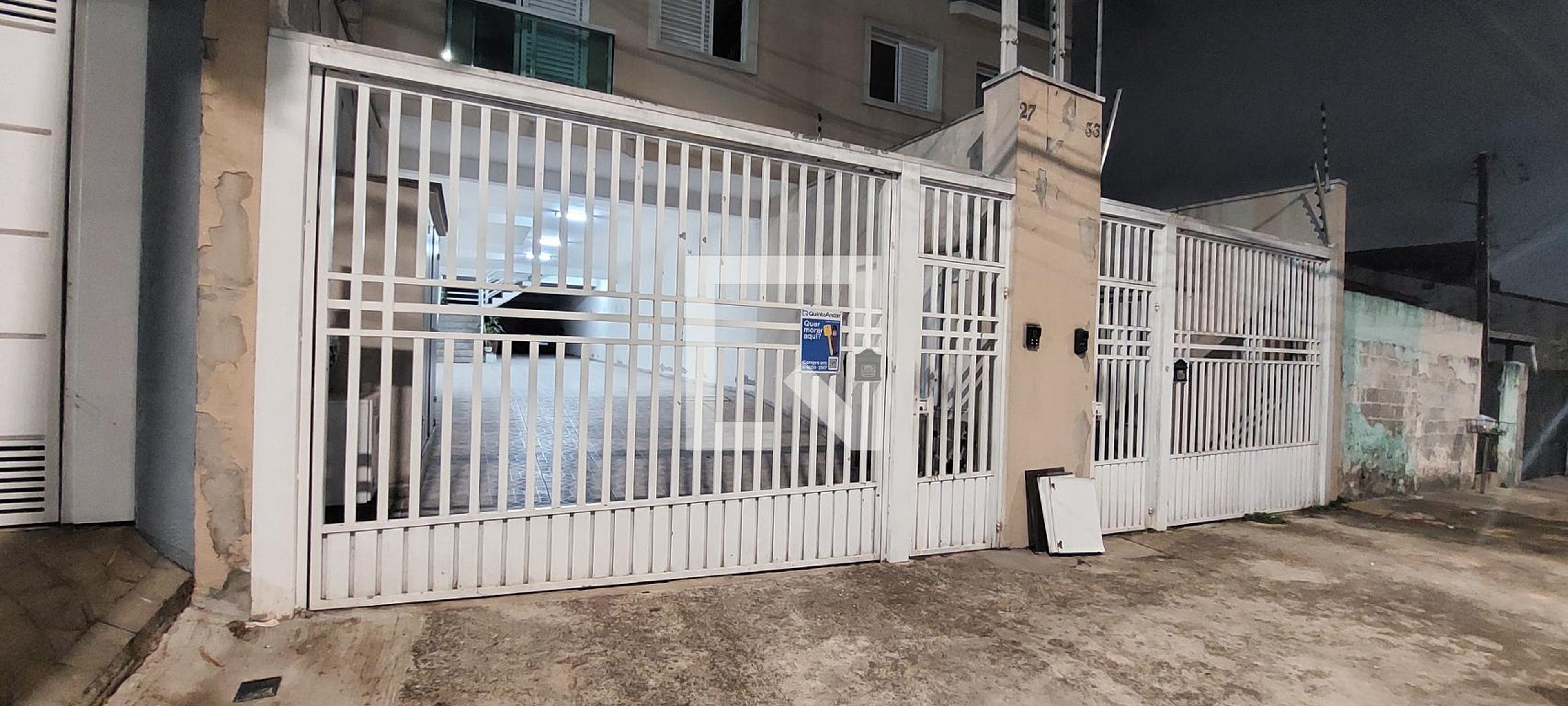 Fachada Condomínio em Rua Guarulhos, 27